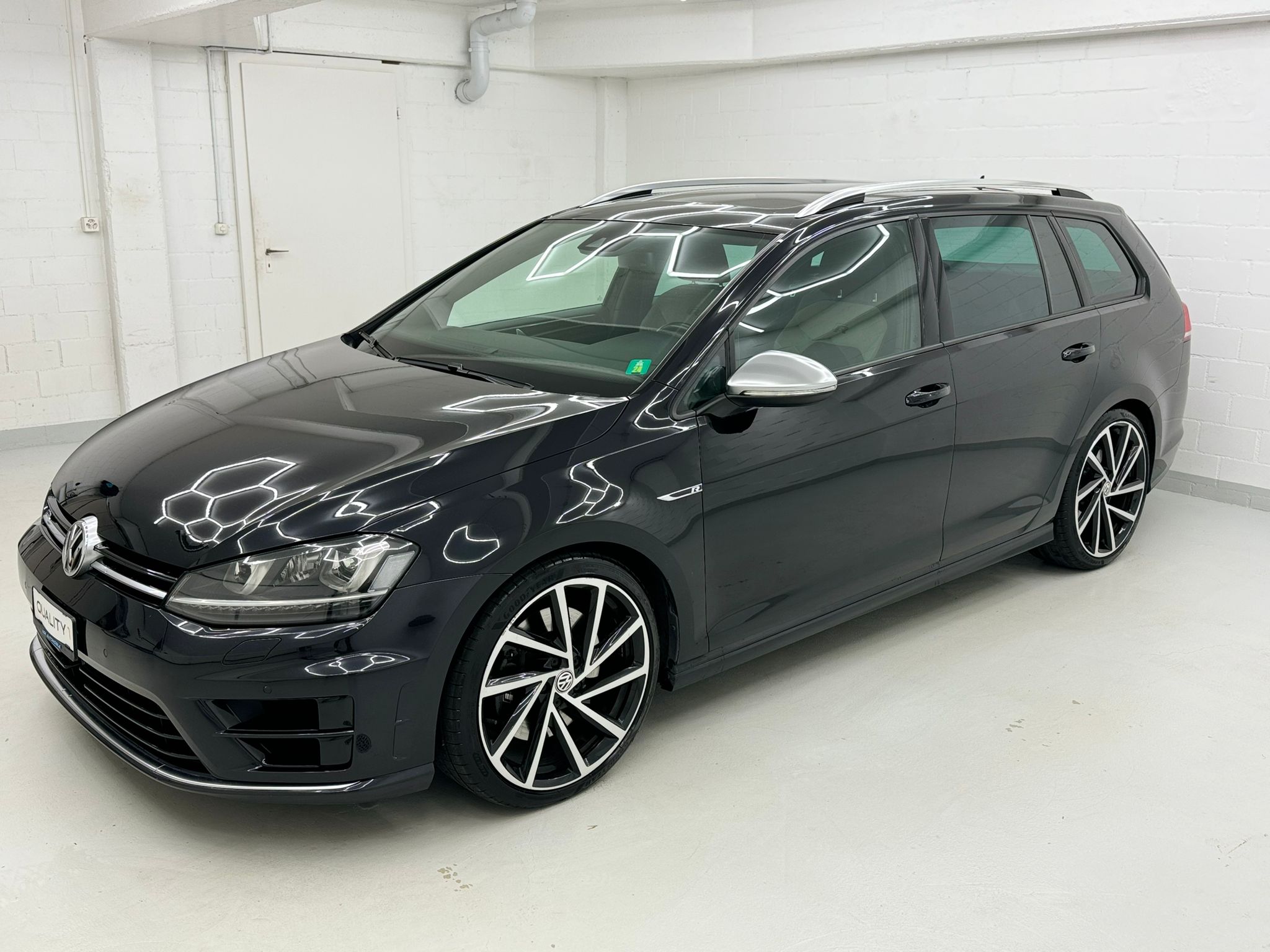 VW Golf Variant 2.0 TSI R 4 Motion DSG