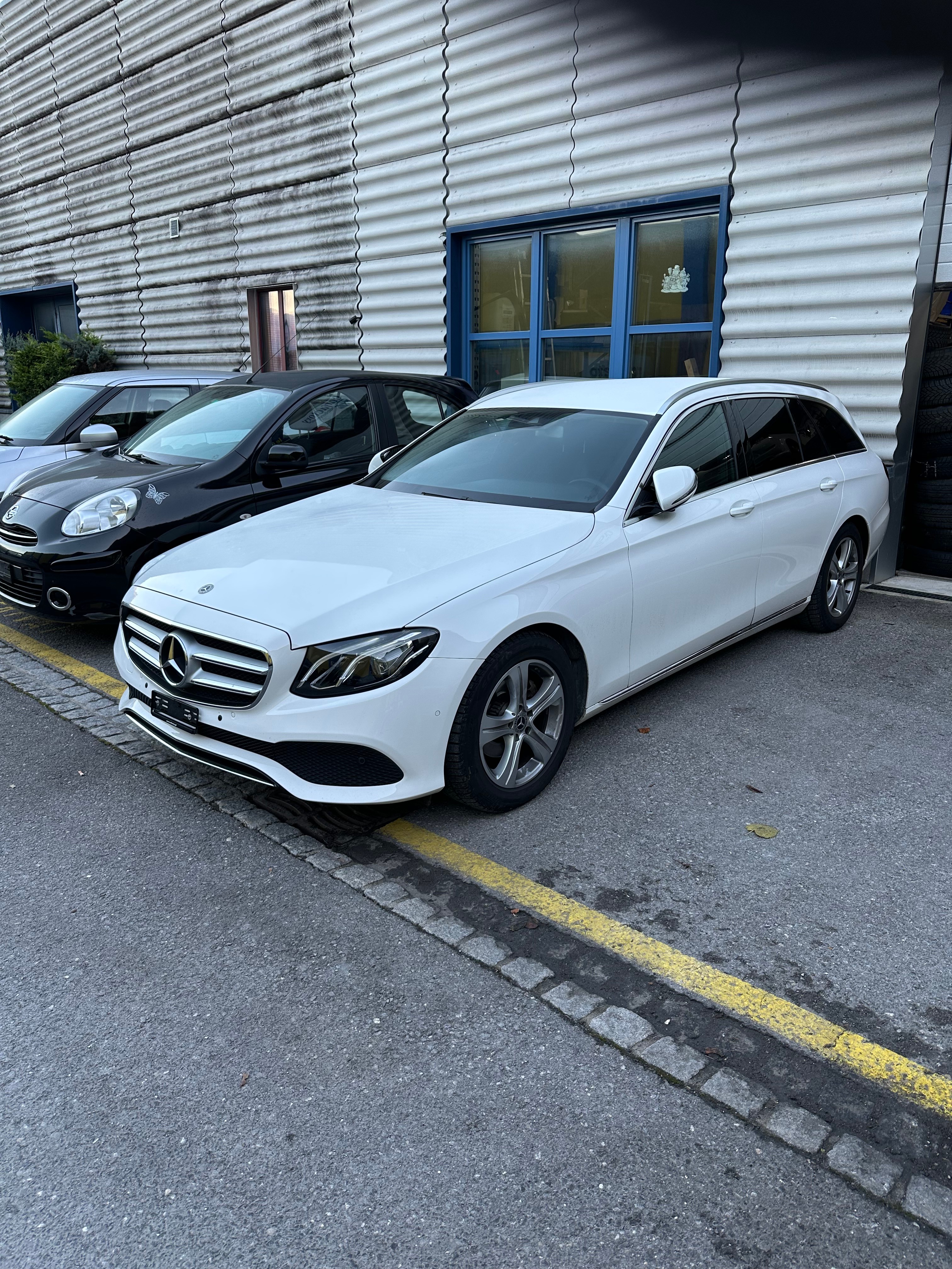 MERCEDES-BENZ E 200 d 9G-Tronic