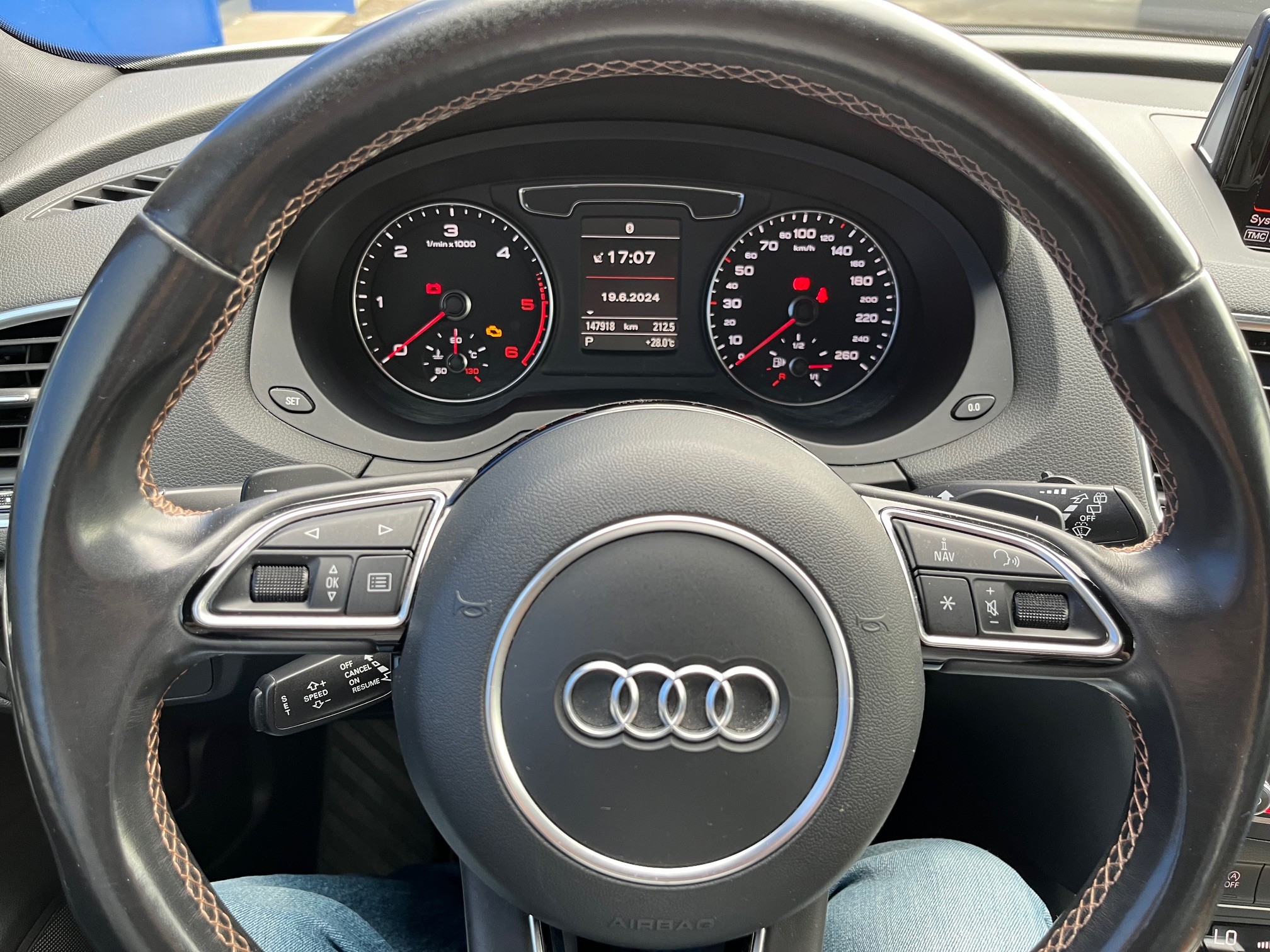 AUDI Q3 2.0 TDI quattro S-tronic