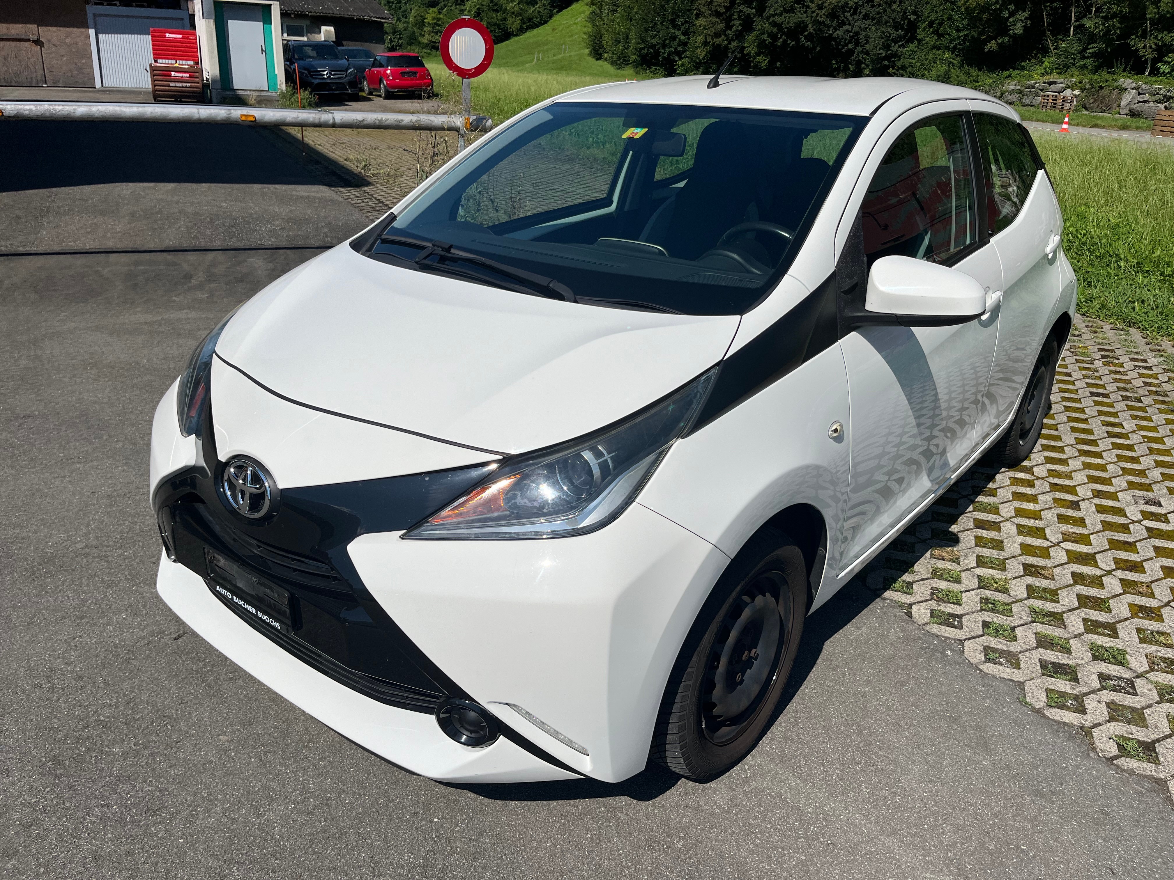 TOYOTA Aygo 1.0 VVT-i x-play