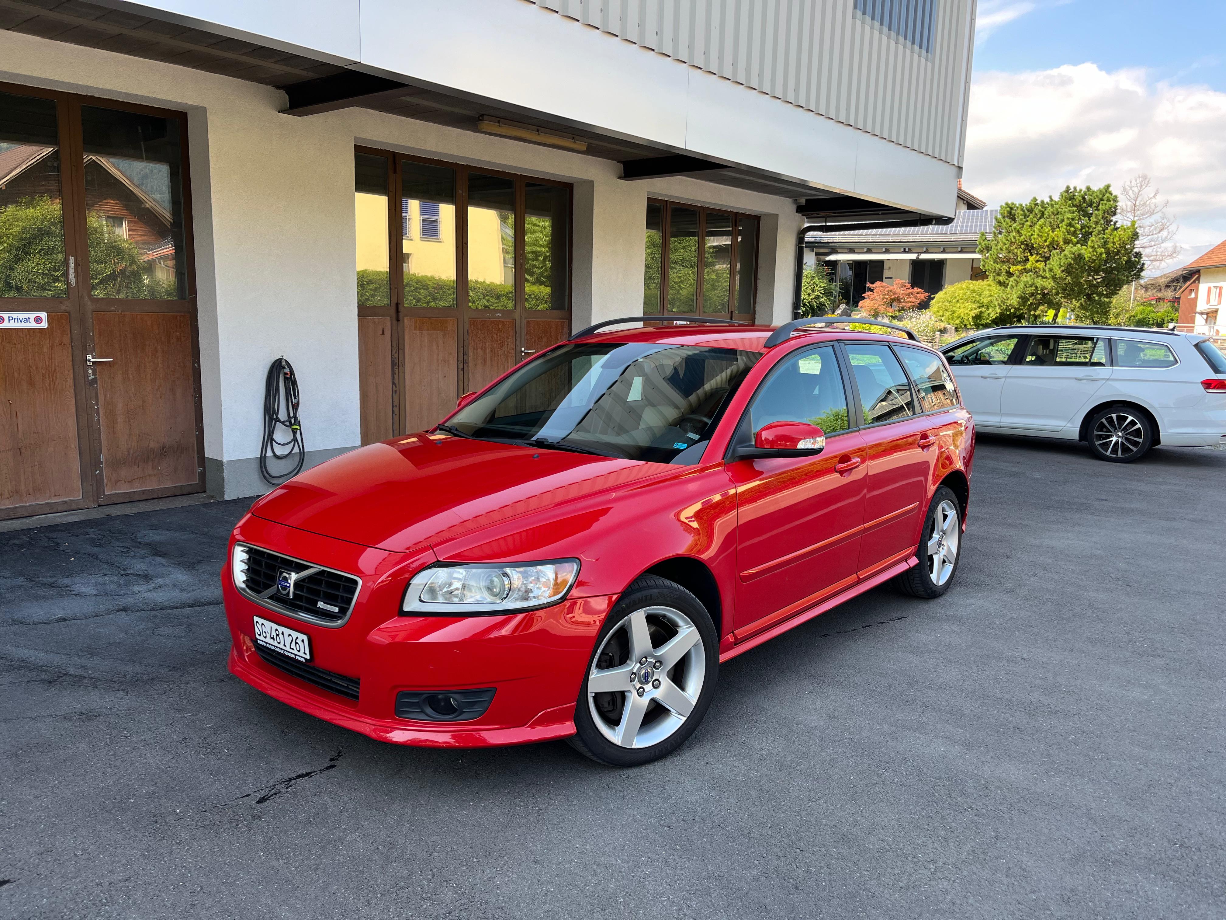 VOLVO V50 T5 AWD Momentum Geartronic