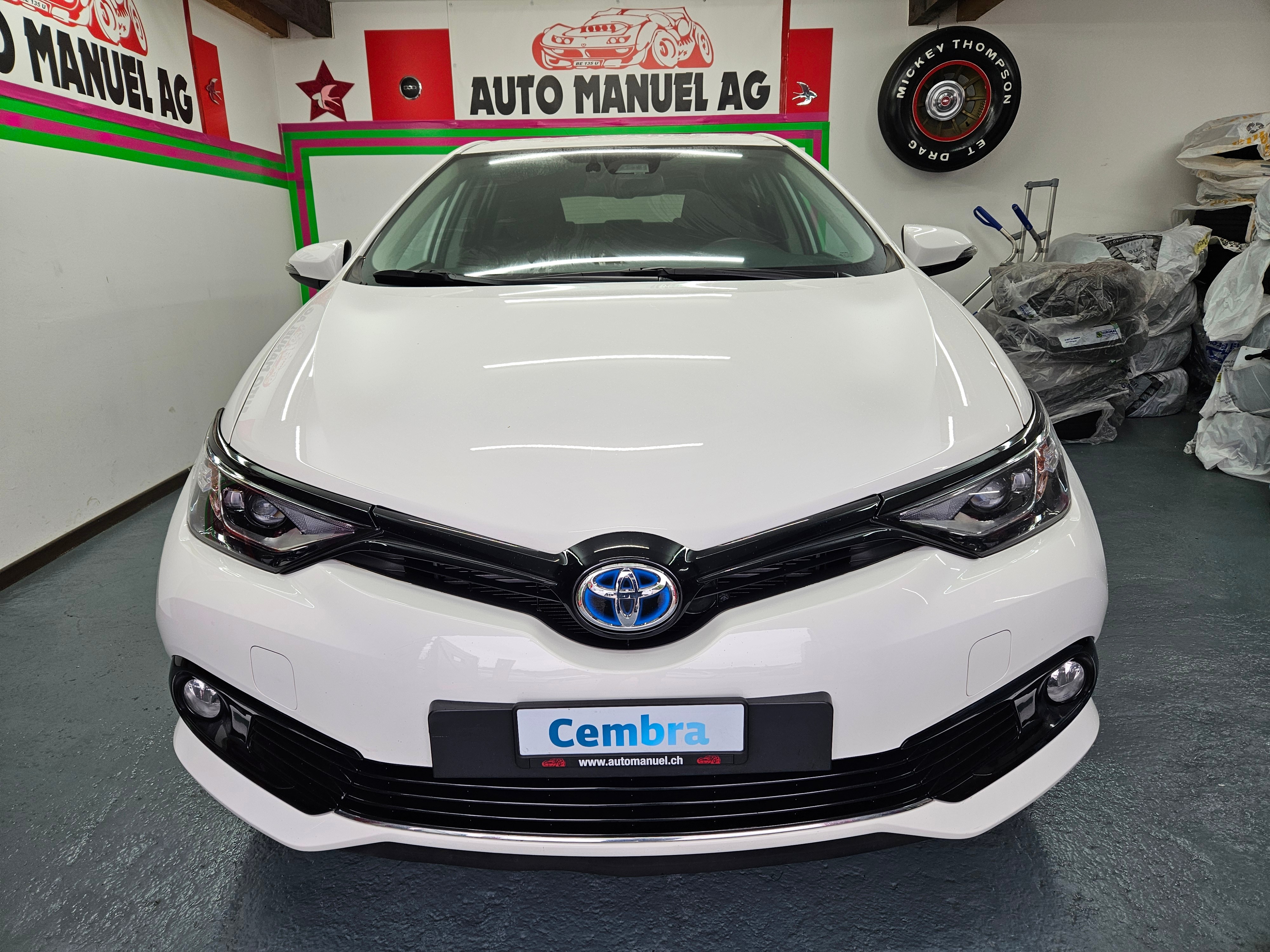 TOYOTA Auris 1.8 HSD Trend e-CVT