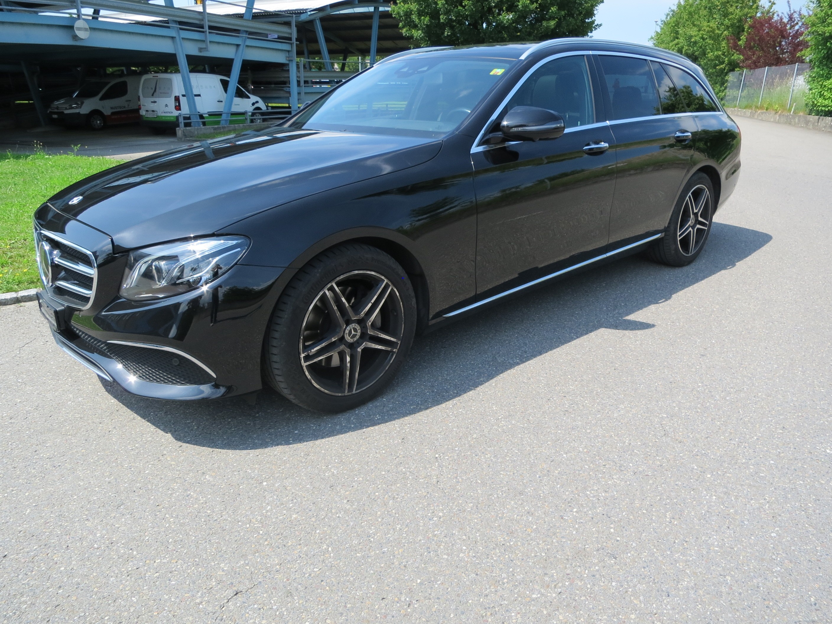 MERCEDES-BENZ E 200 Avantgarde 4 Matic 9G-Tronic