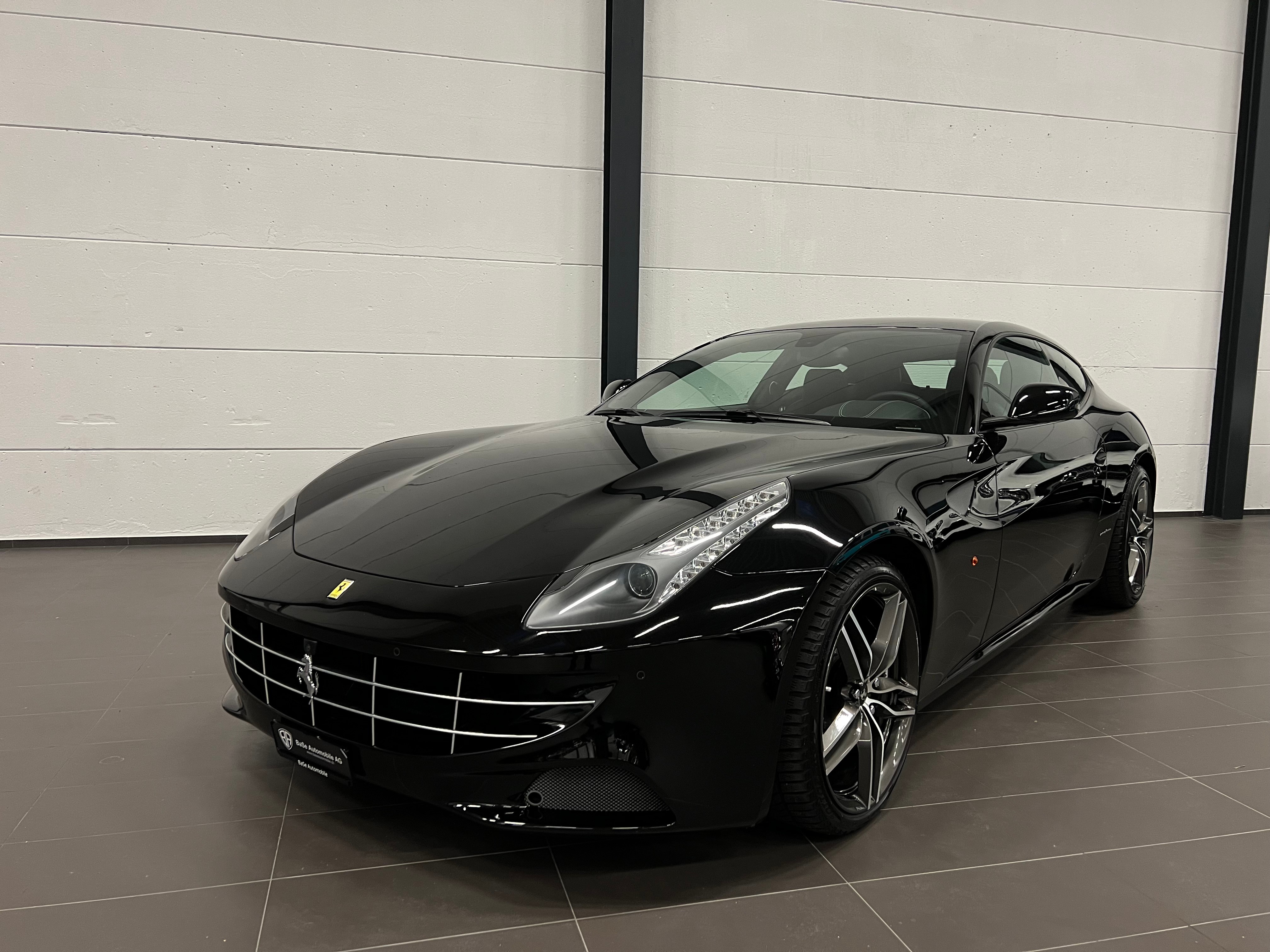 FERRARI FF