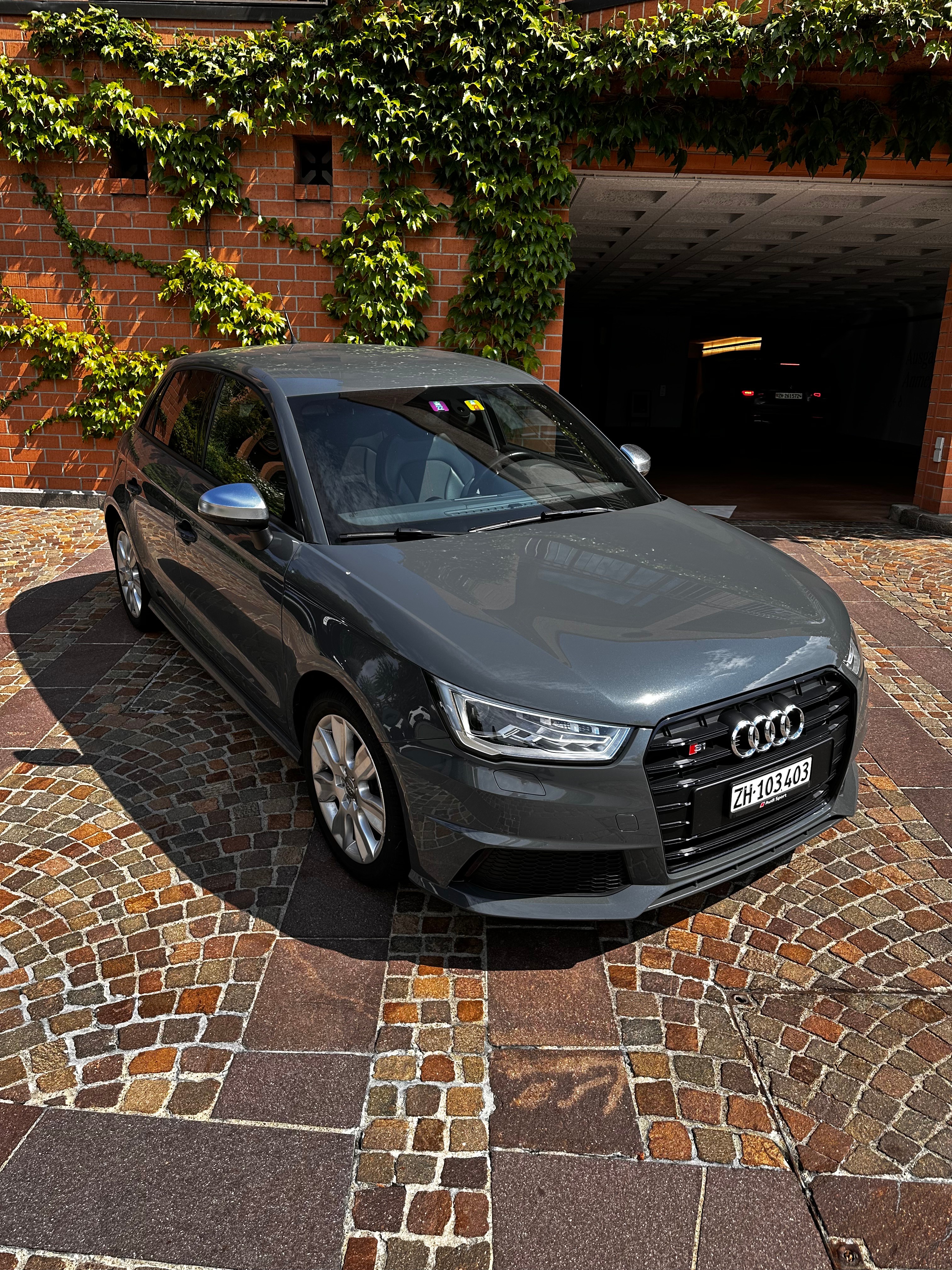 AUDI S1 Sportback 2.0 TFSI Sport quattro