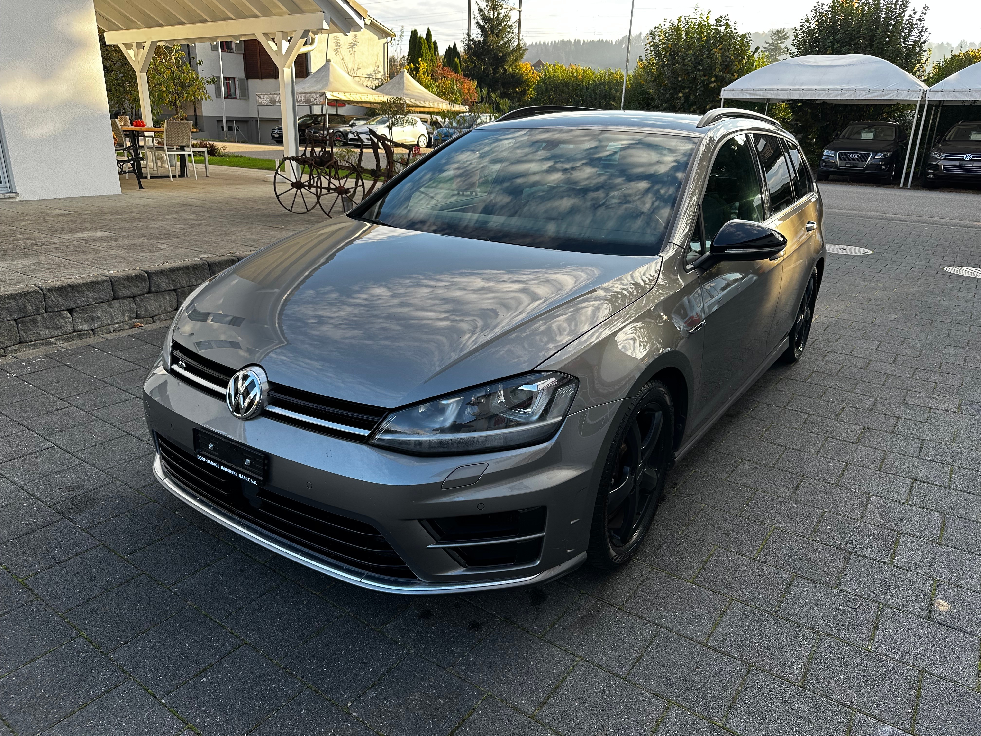 VW Golf Variant 2.0 TSI R 4 Motion DSG