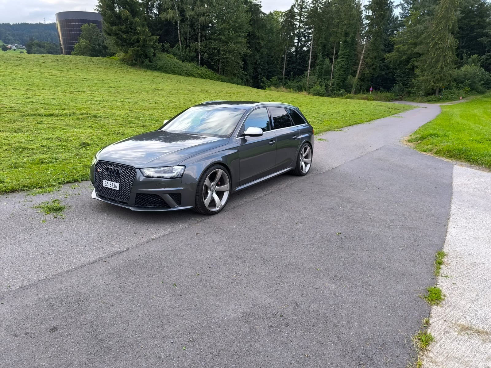 AUDI RS4 Avant 4.2 FSI V8 quattro S-tronic