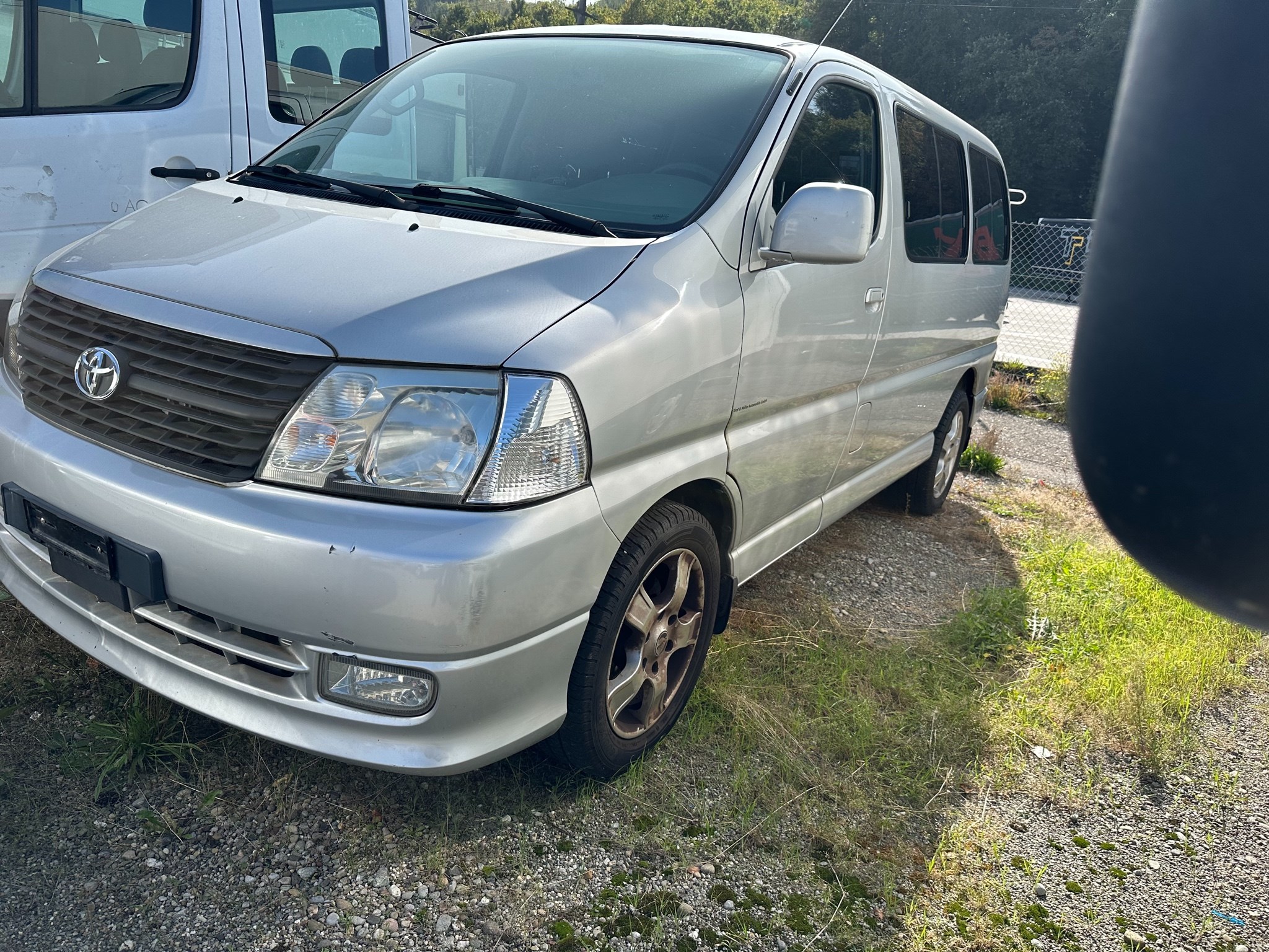 TOYOTA Hiace D-4D Wagon SWB