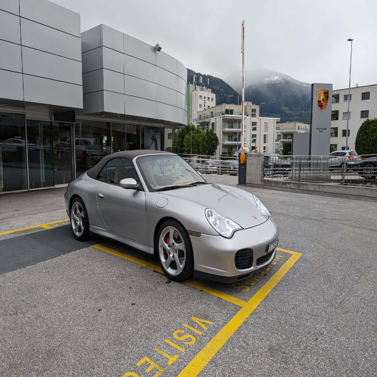 PORSCHE 911 Carrera 4 S Cabrio