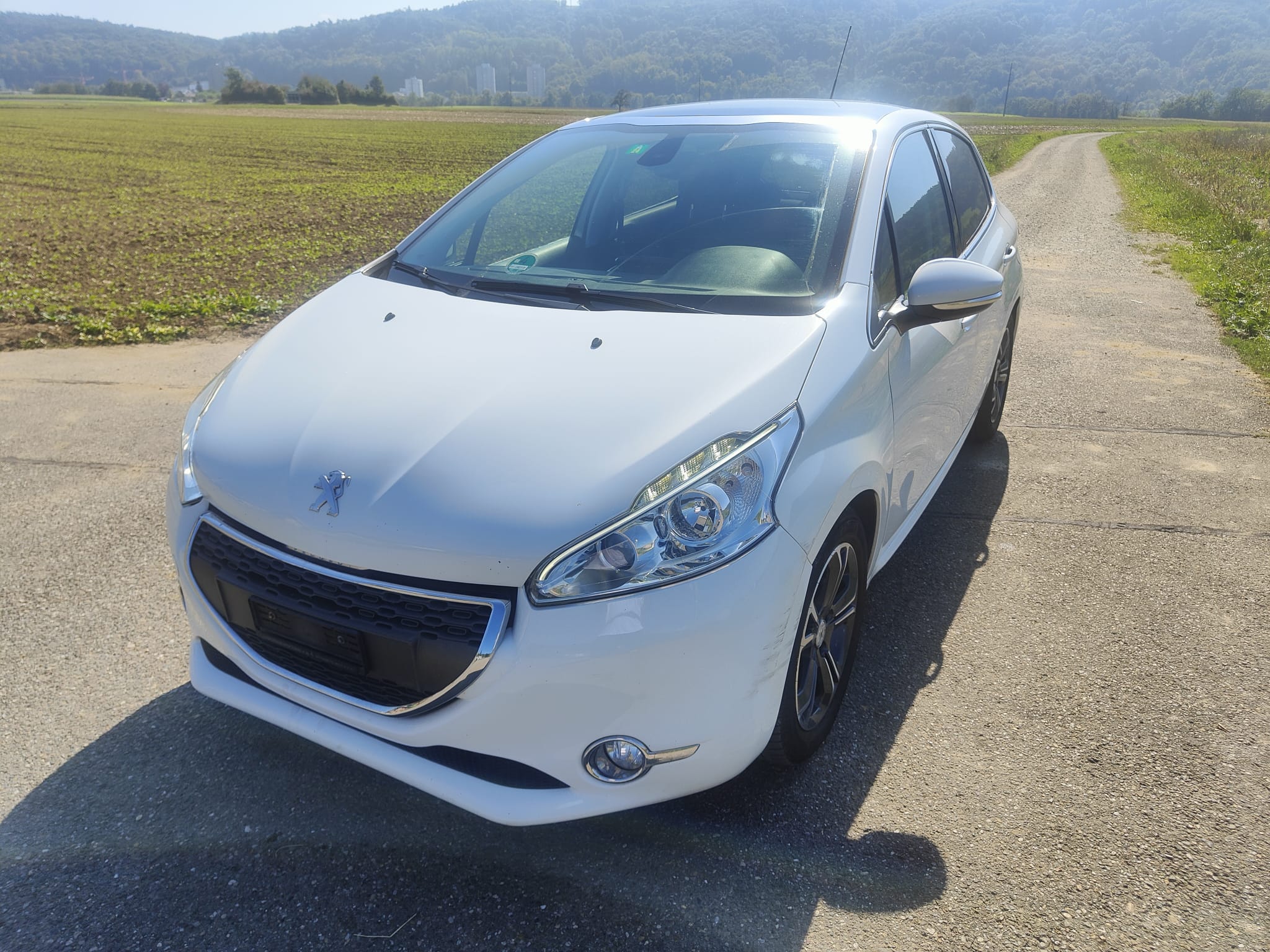 PEUGEOT 208 1.6 e-HDI Allure EGS6