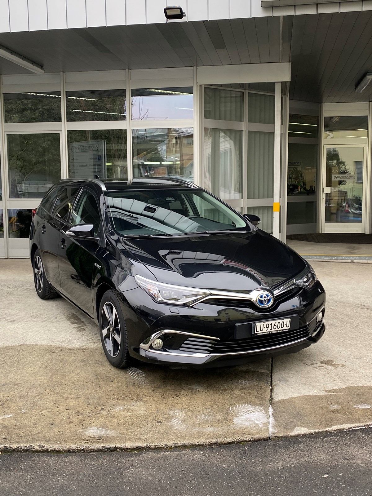 TOYOTA Auris Touring Sports 1.8 HSD Premium e-CVT