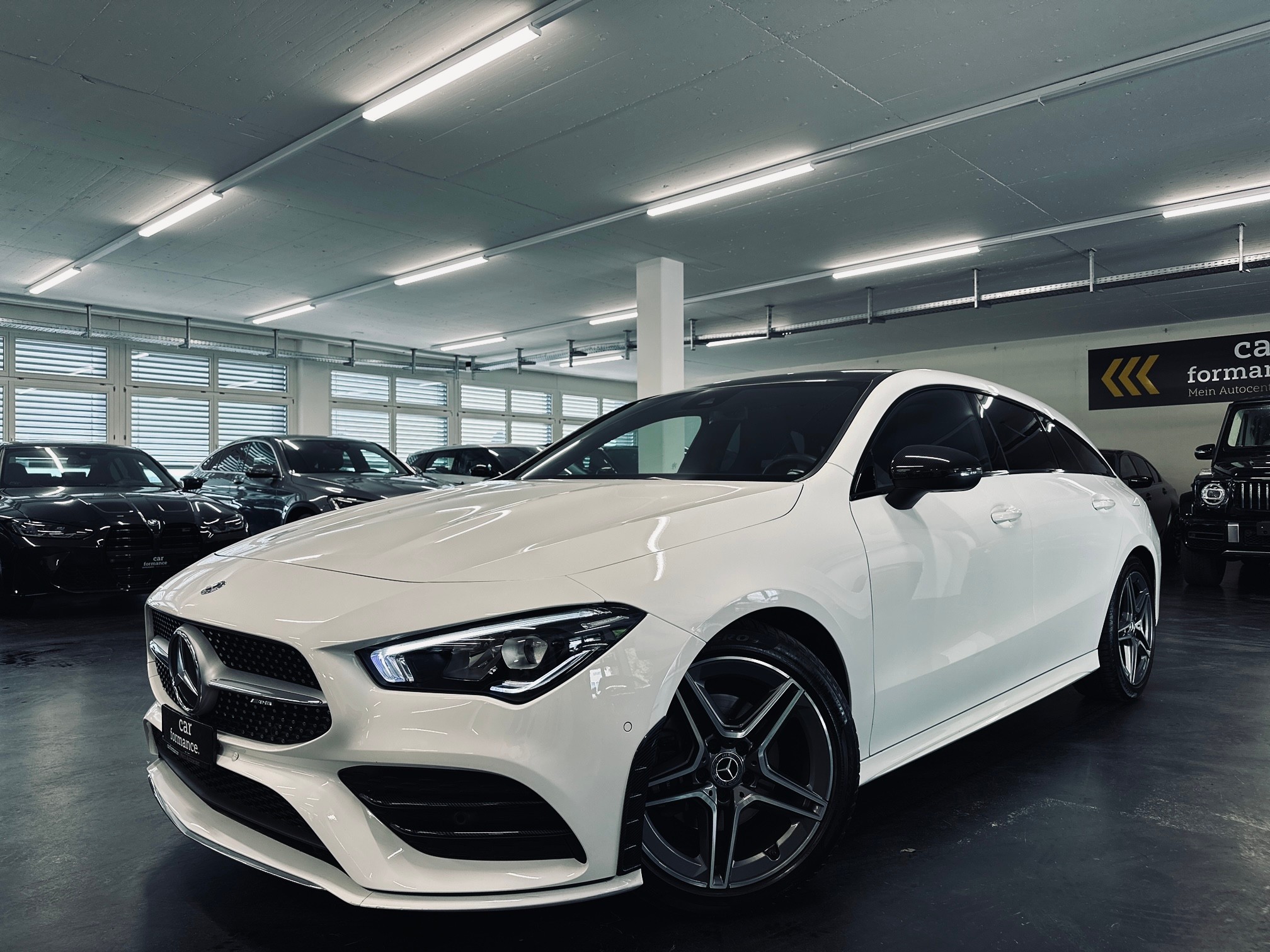 MERCEDES-BENZ CLA 180 AMG Line Shooting Brake