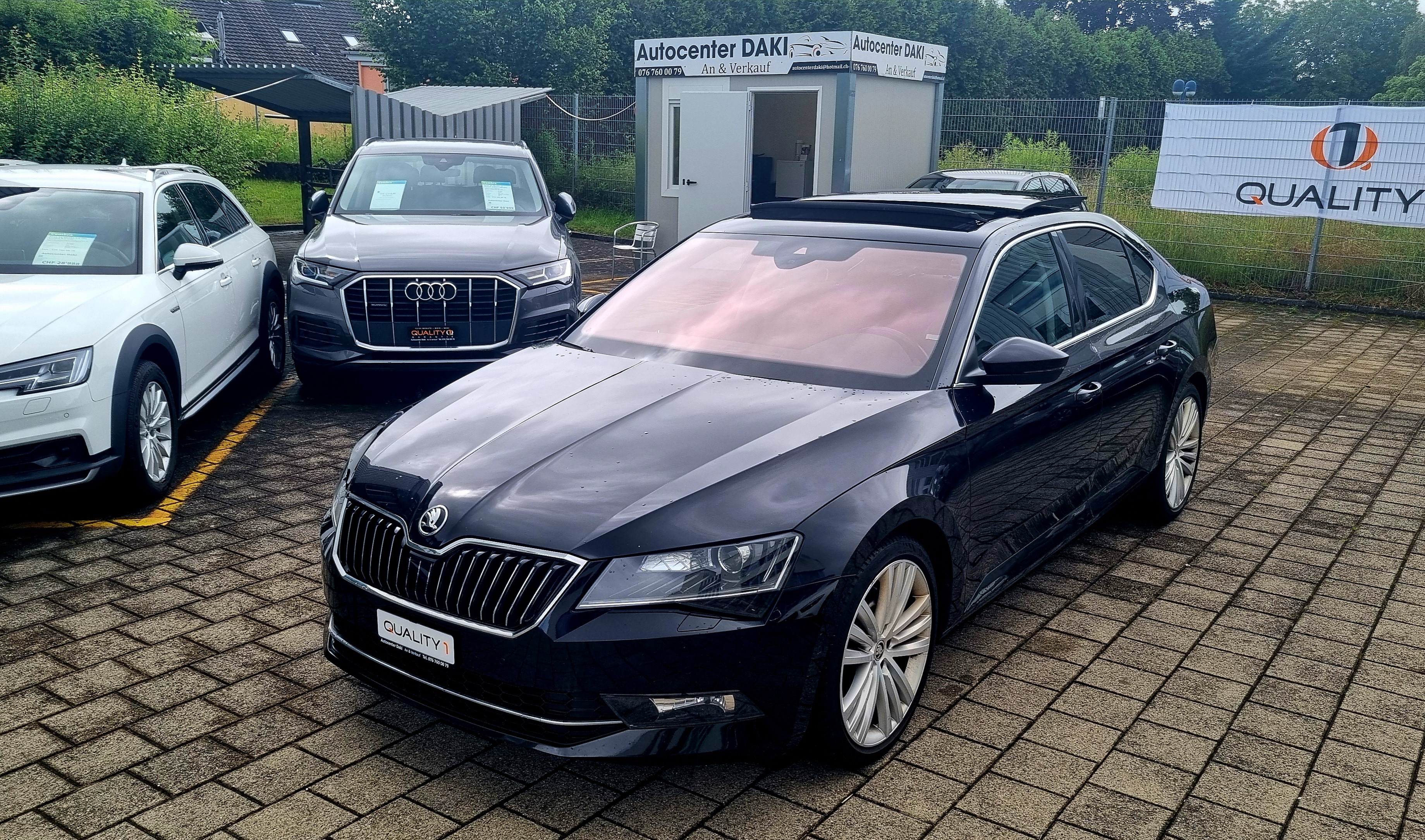 SKODA Superb 2.0 TDi Ambition DSG