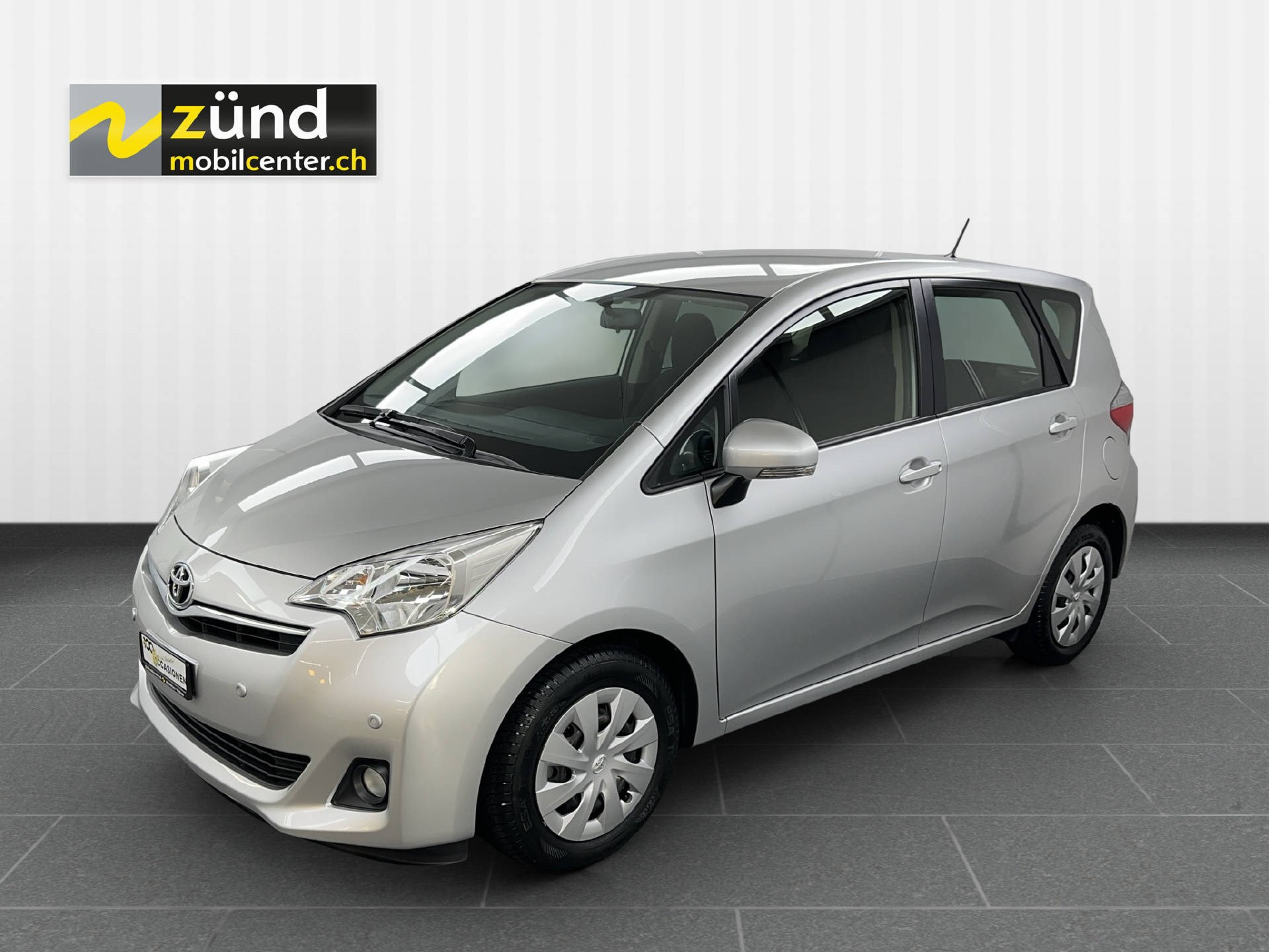 TOYOTA Verso-S 1.33 VVT-i AUTOMAT 