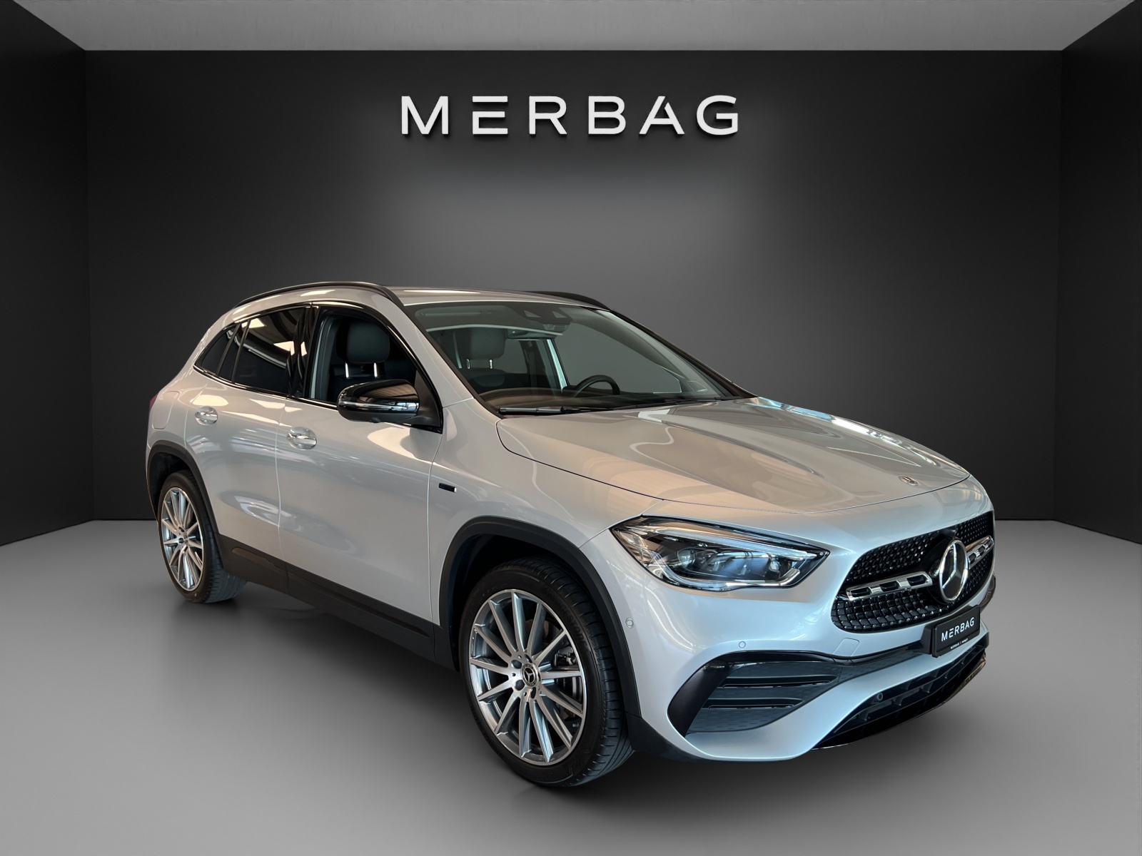 MERCEDES-BENZ GLA 250e AMG Line 8G-DCT