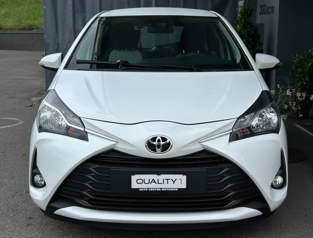 TOYOTA Yaris 1.5 Comfort