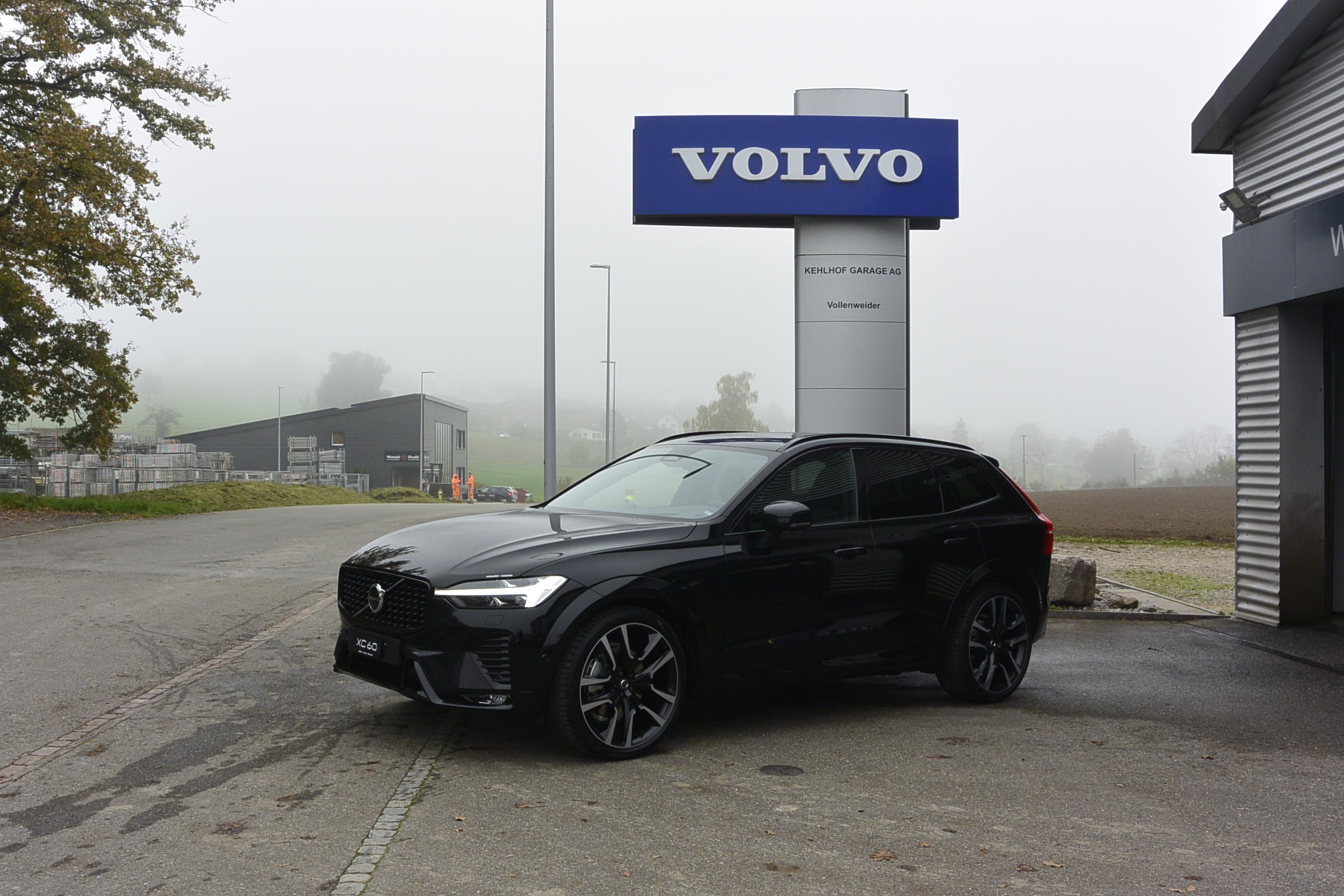 VOLVO XC60 B5 B AWD Ultra Dark