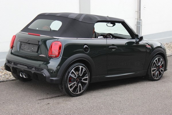 MINI Cooper JCW Cabrio *REBEL GREEN*