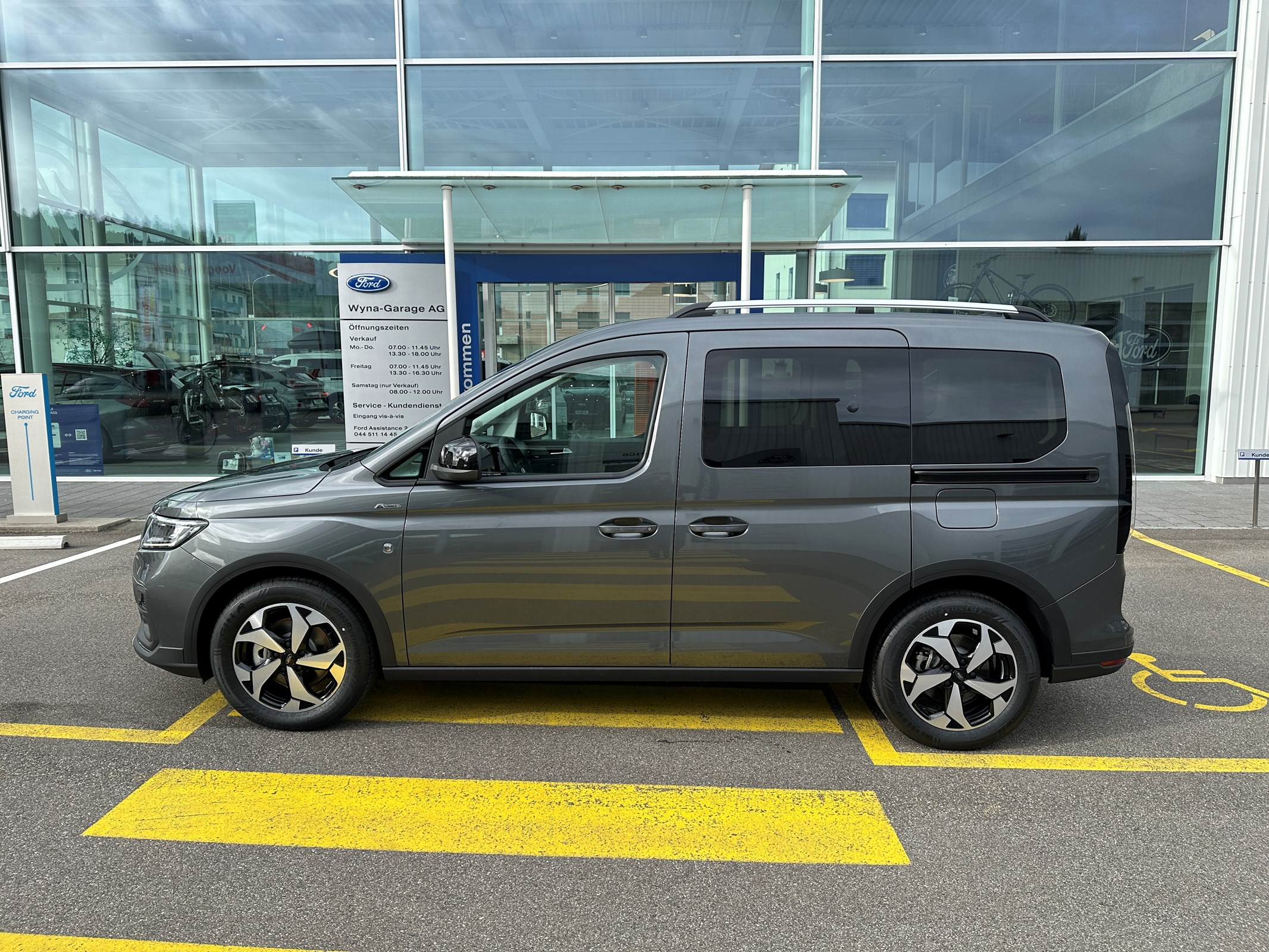 FORD Tourneo Connect 2.0 EcoBlue AWD Active