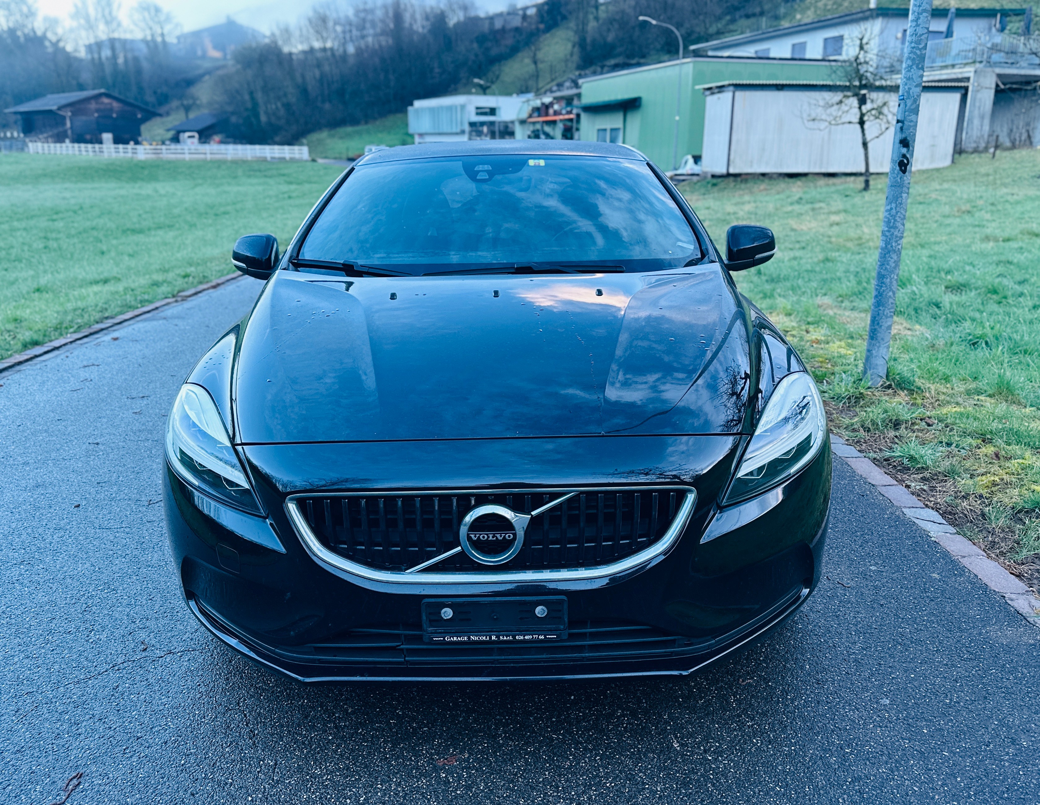 VOLVO V40 D3 Momentum