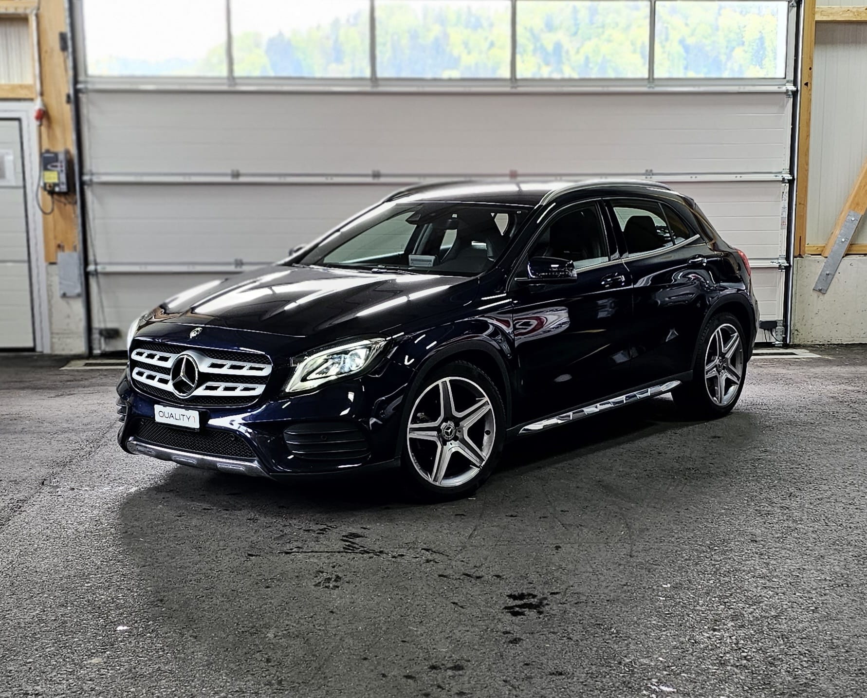 MERCEDES-BENZ GLA 200 AMG Line 7G-DCT *CH Fahrzeug*