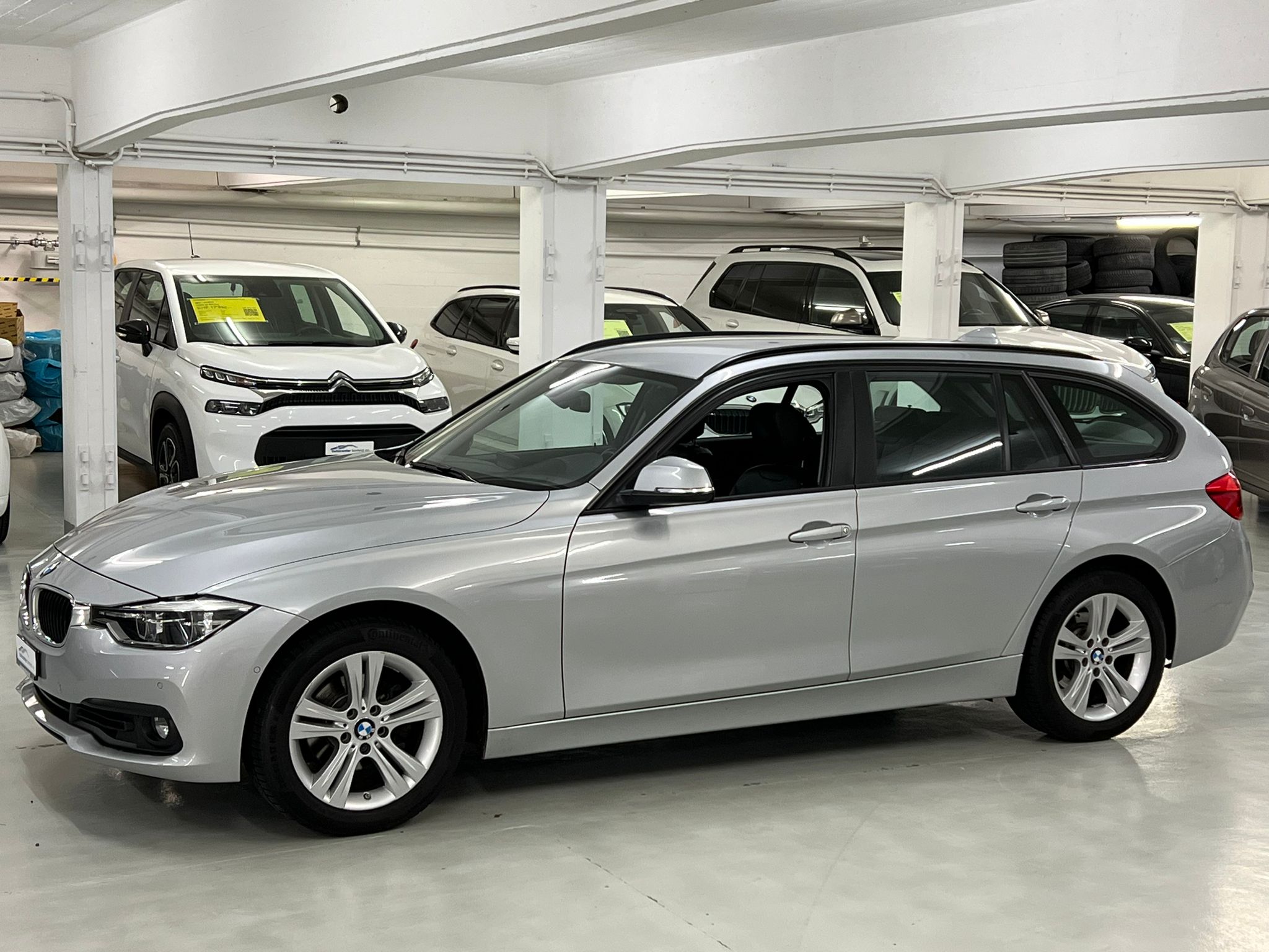 BMW 320i xDrive Touring Luxury Line Steptronic