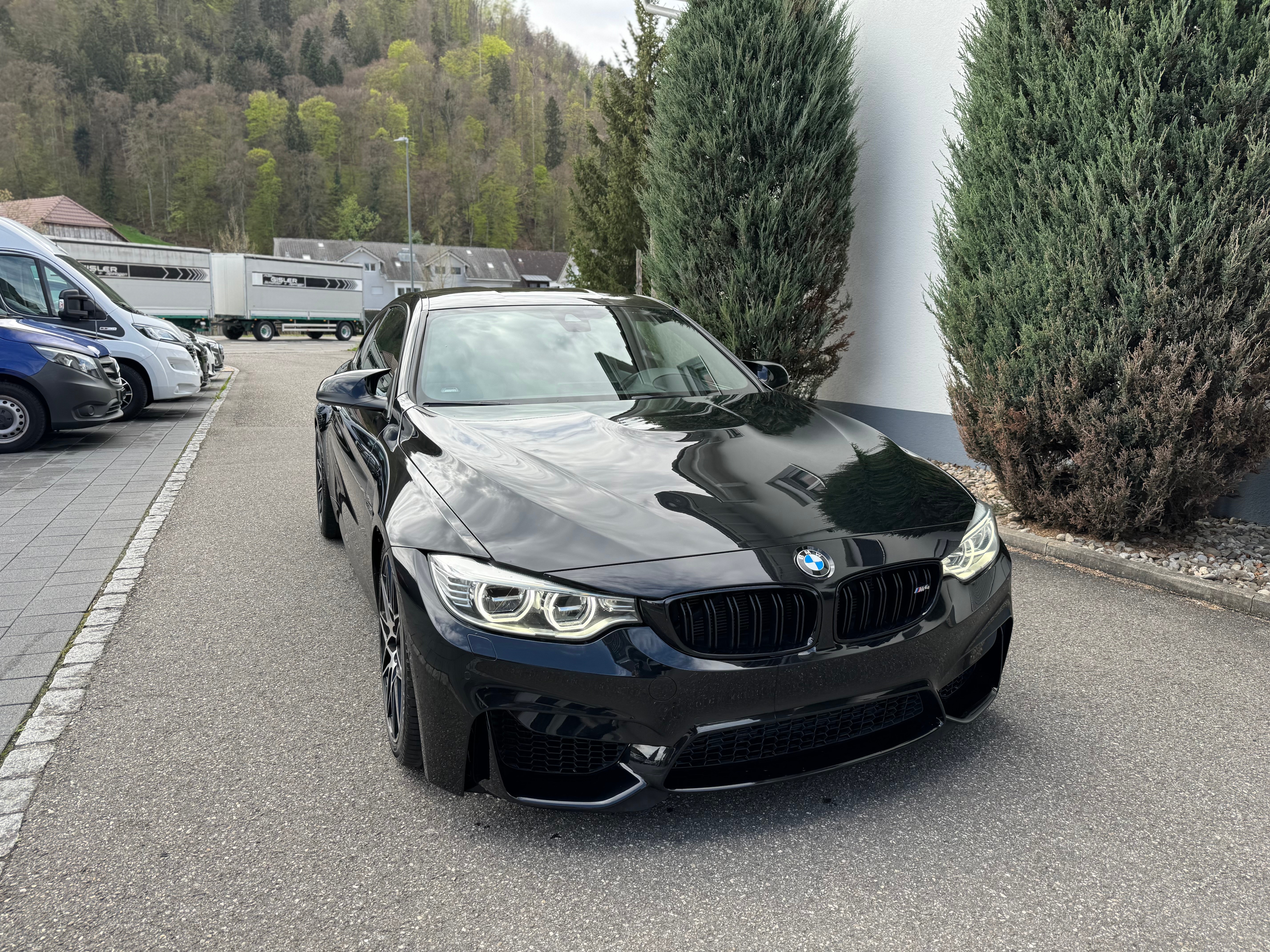 BMW M4 Coupé DKG