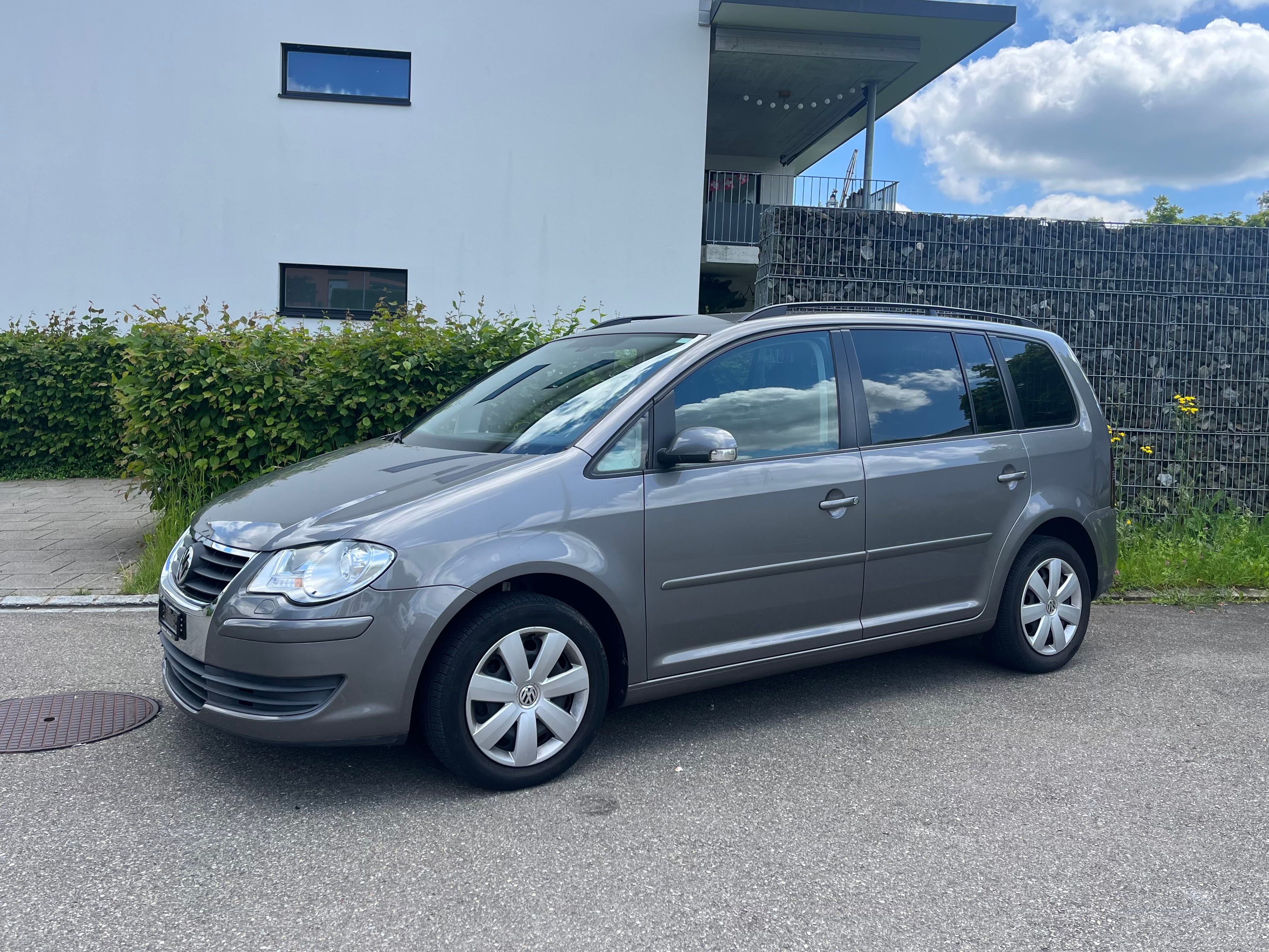 VW Touran 1.9 TDI Trendline DSG *7-Plätzer*8-fach*Servicegepflegt*