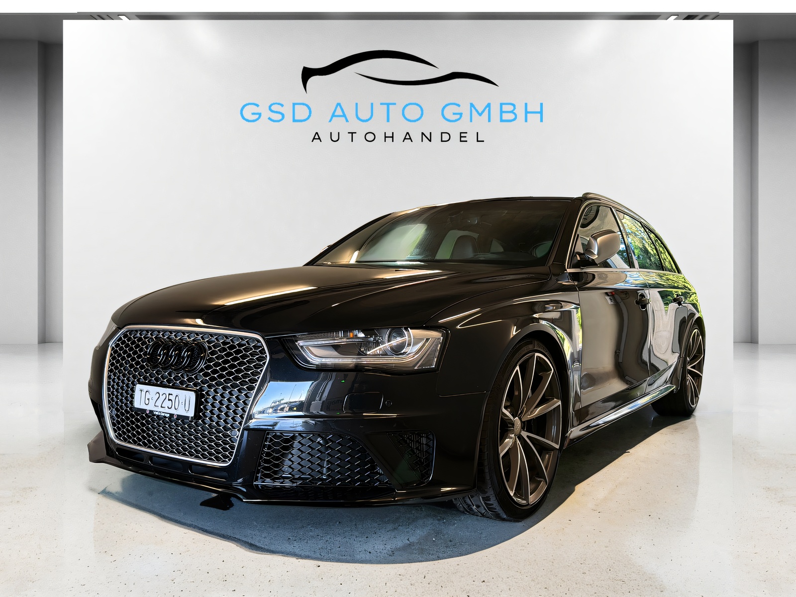 AUDI RS4 Avant 4.2 FSI V8 quattro S-tronic**frisch ab MFK**