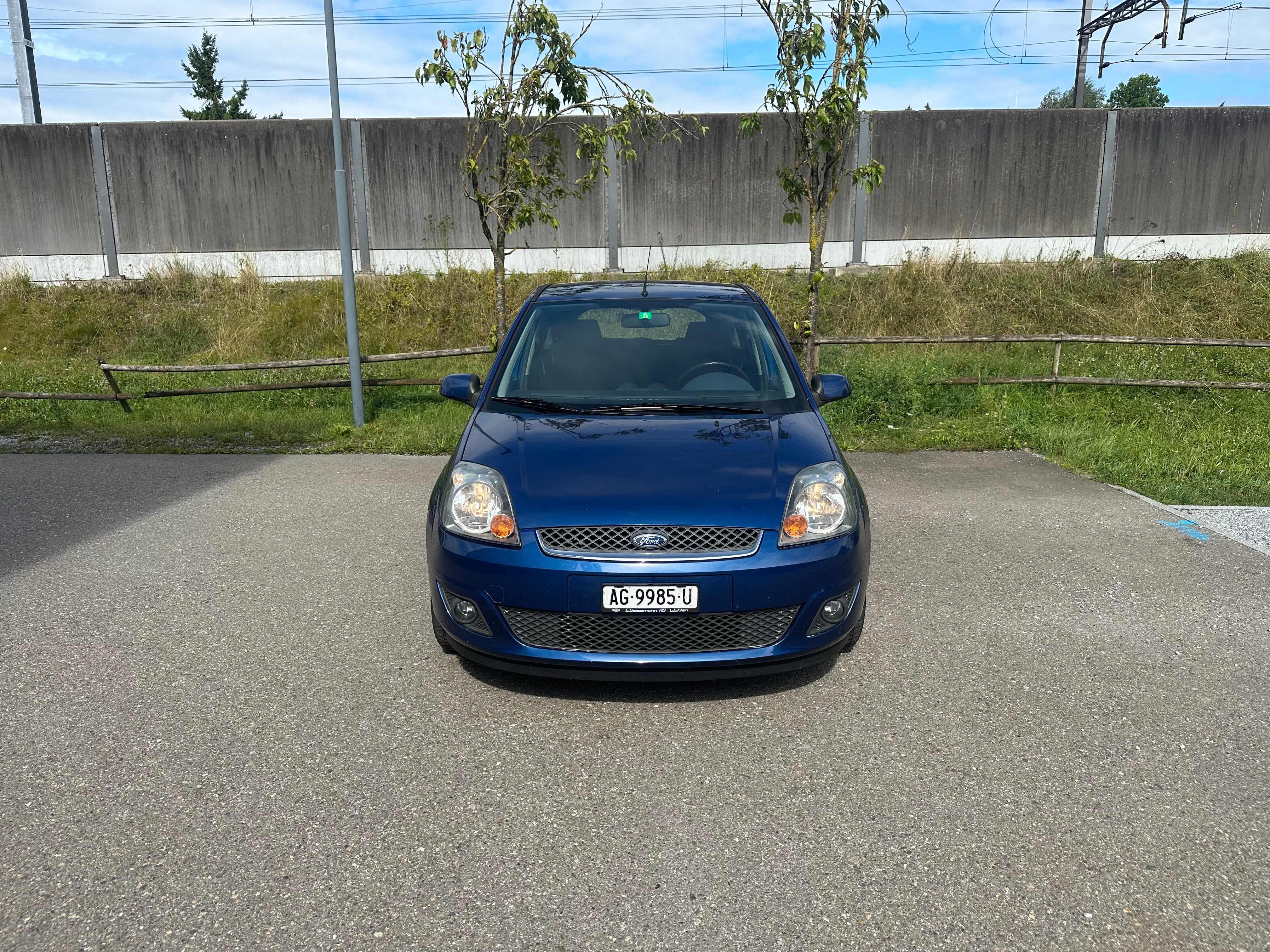 FORD Fiesta 1.4 16V Ambiente