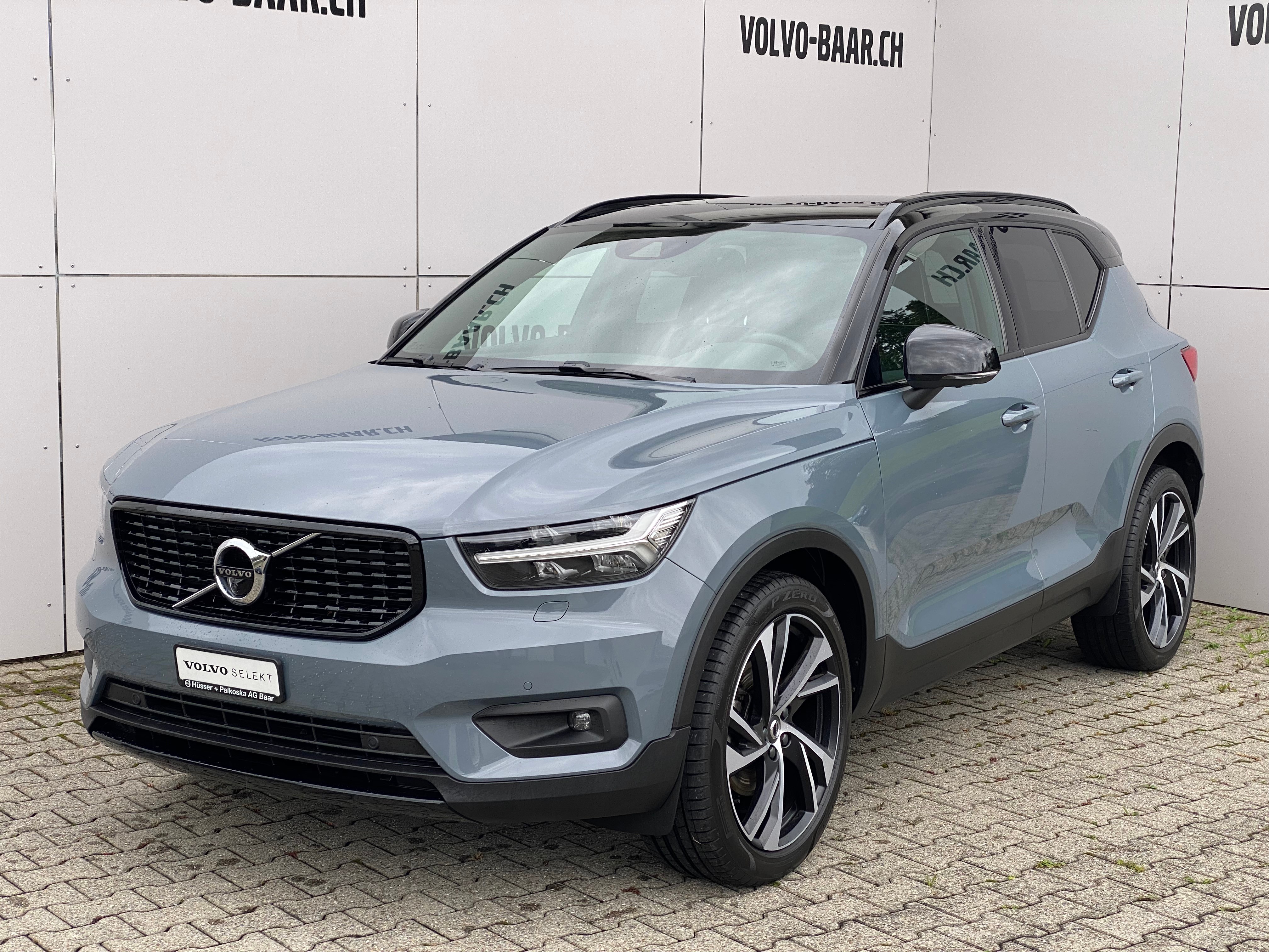 VOLVO XC40 2.0 B4 MH R-Design AWD