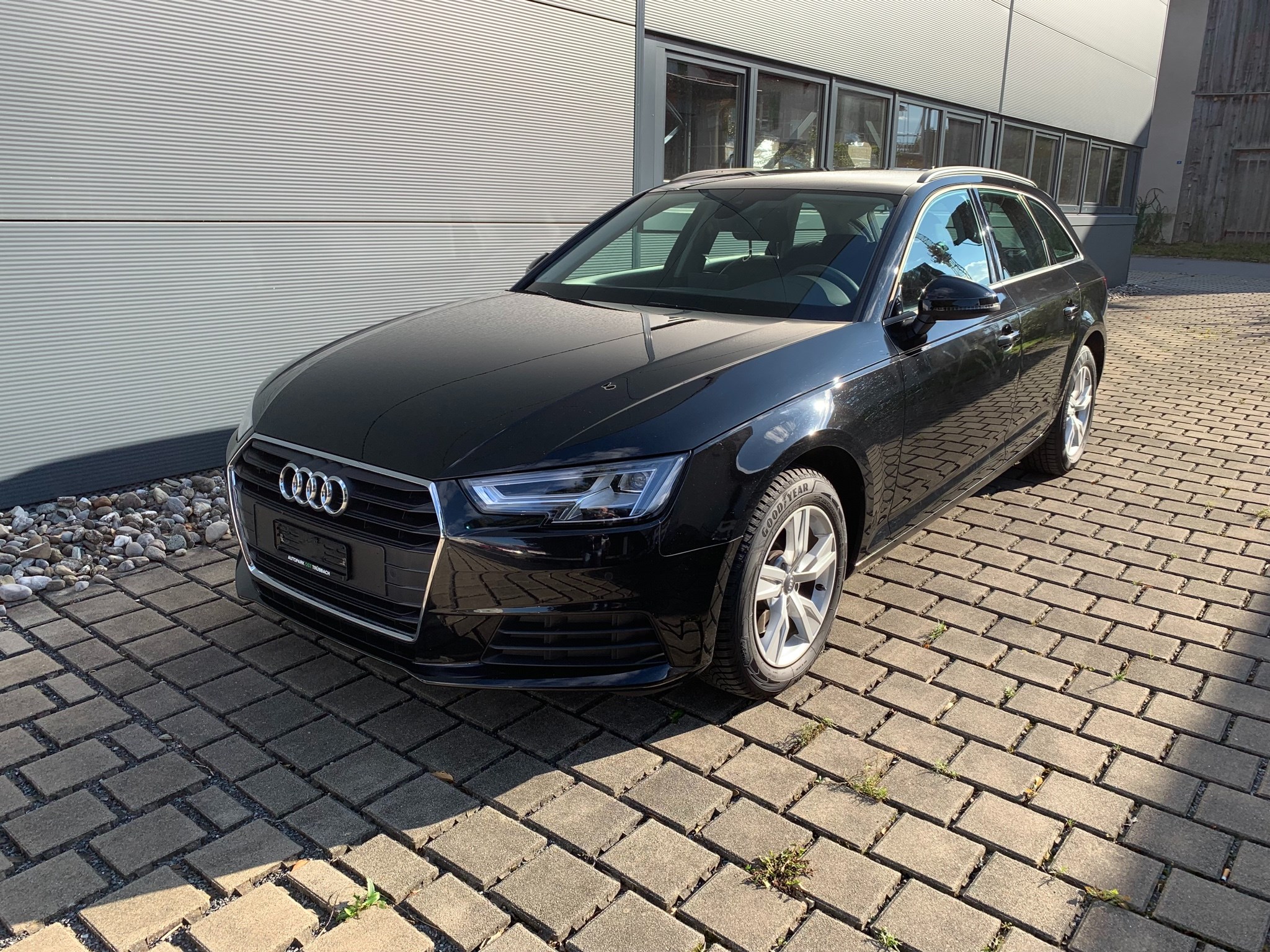 AUDI A4 Avant 2.0 TDI S-tronic Pro Line Connect