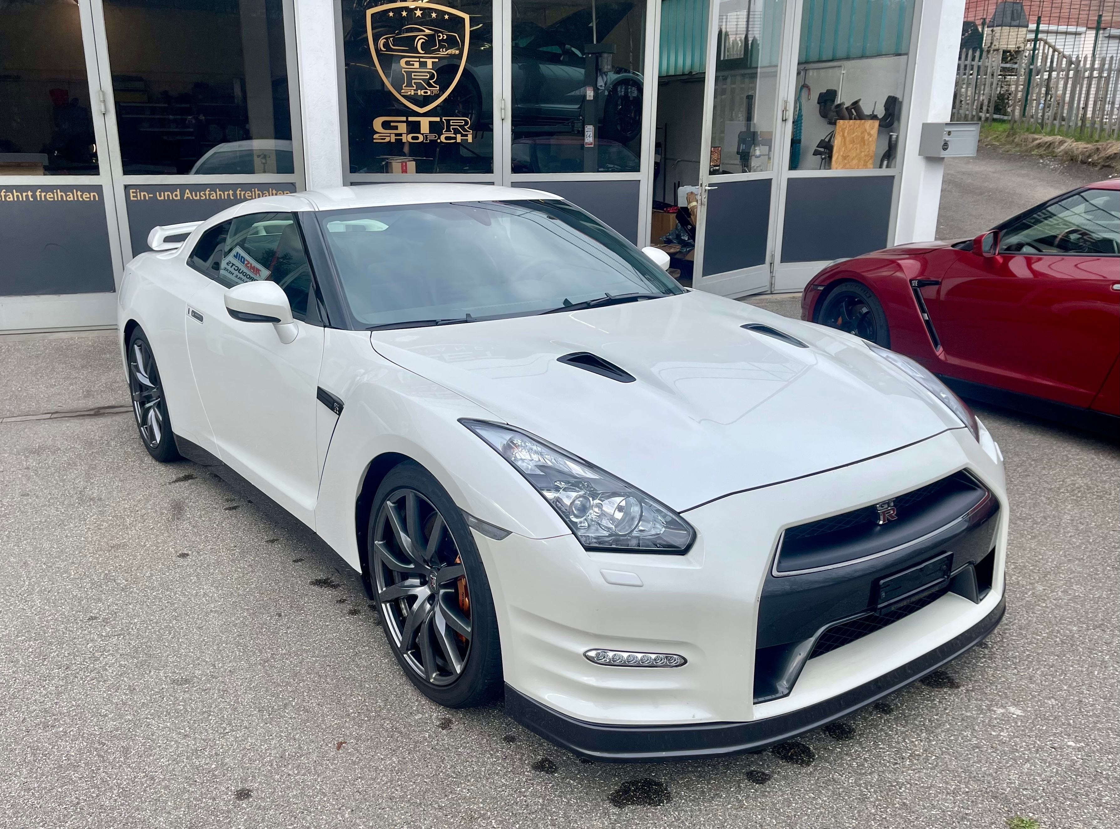 NISSAN GT-R 3.8 V6 Biturbo Black Edition