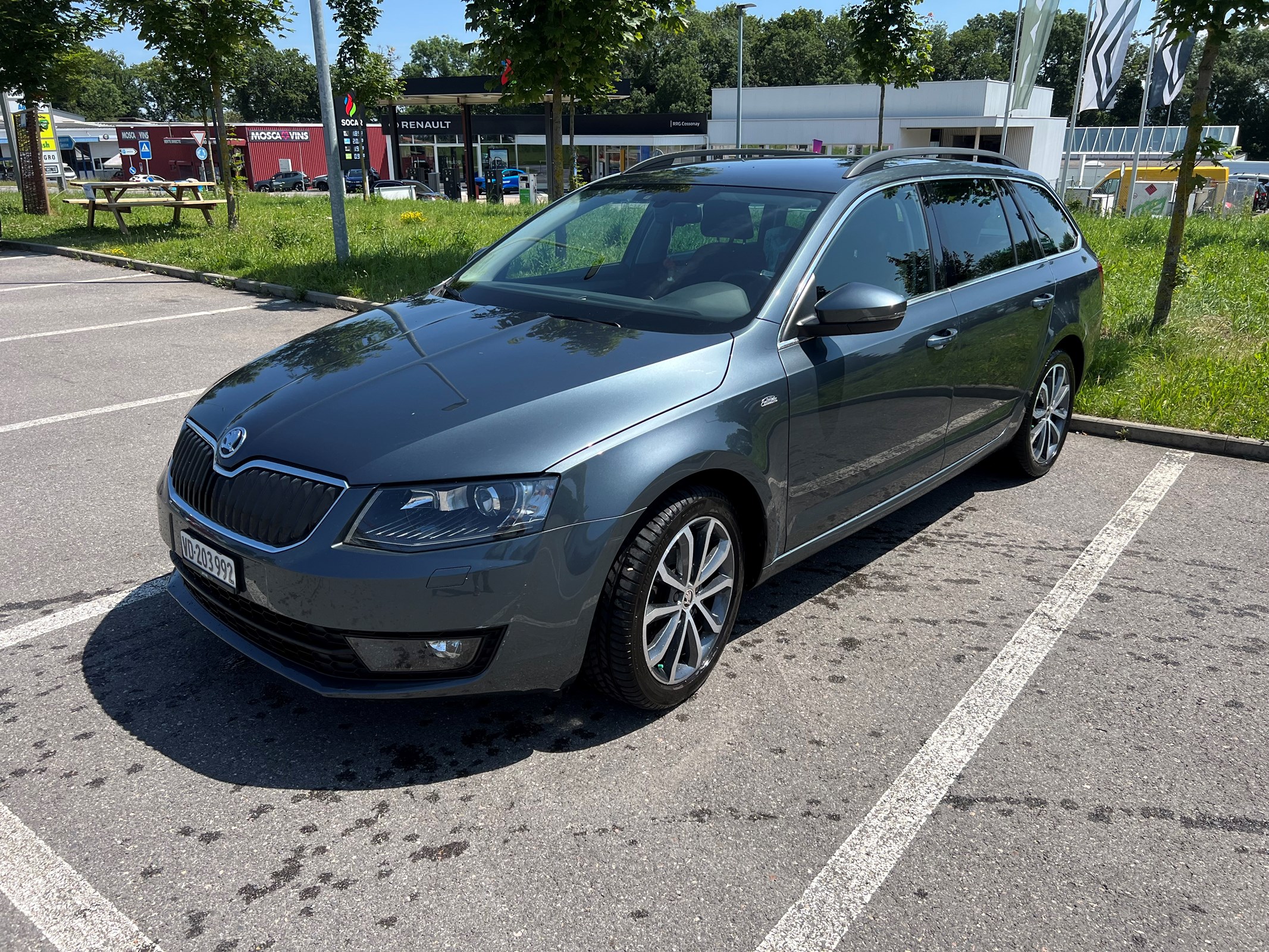 SKODA OCTAVIA Combi Swiss Edition