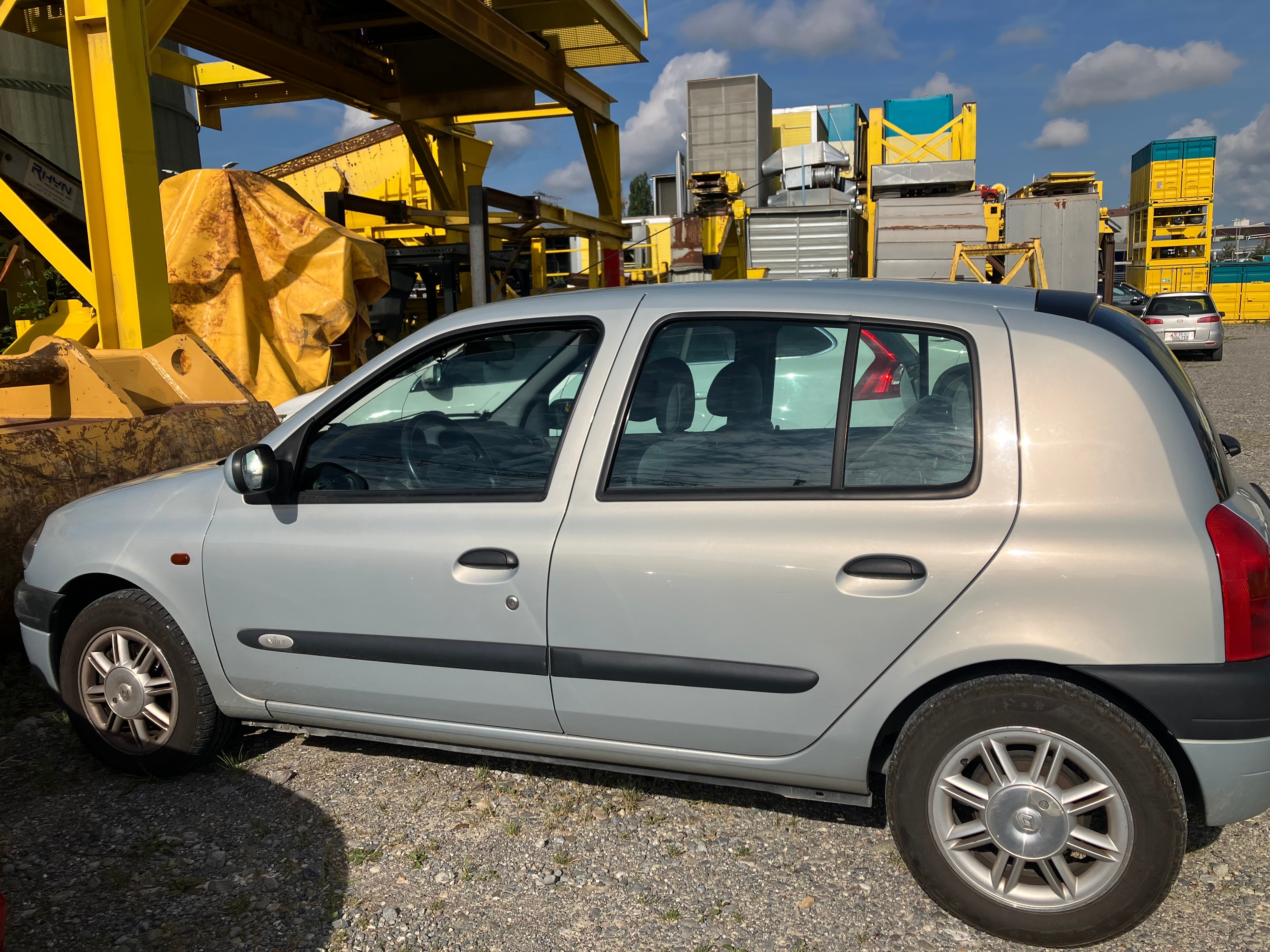 RENAULT Clio 1.4-16 Automatic