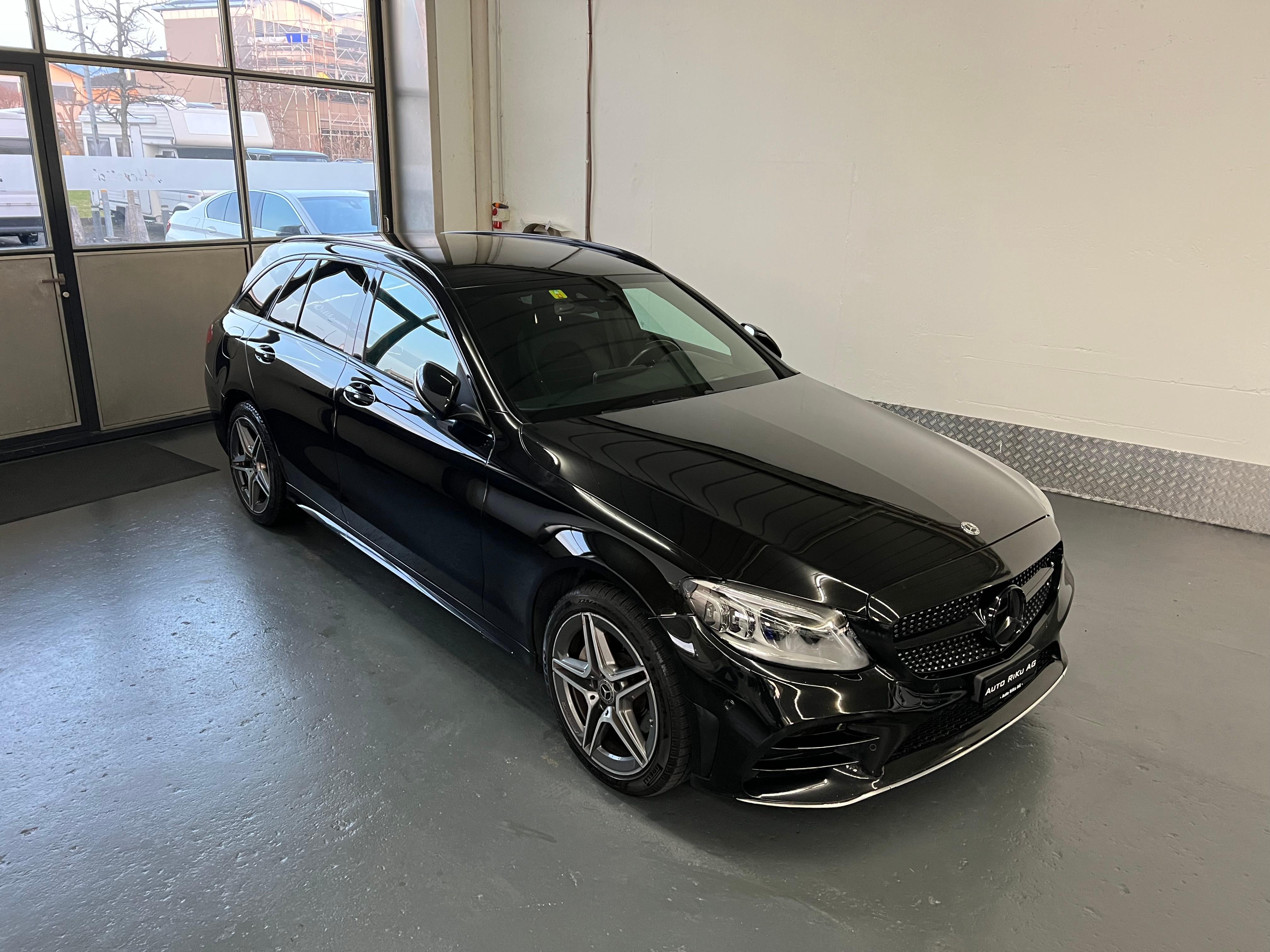 MERCEDES-BENZ C 200 AMG Line 4Matic 9G-Tronic