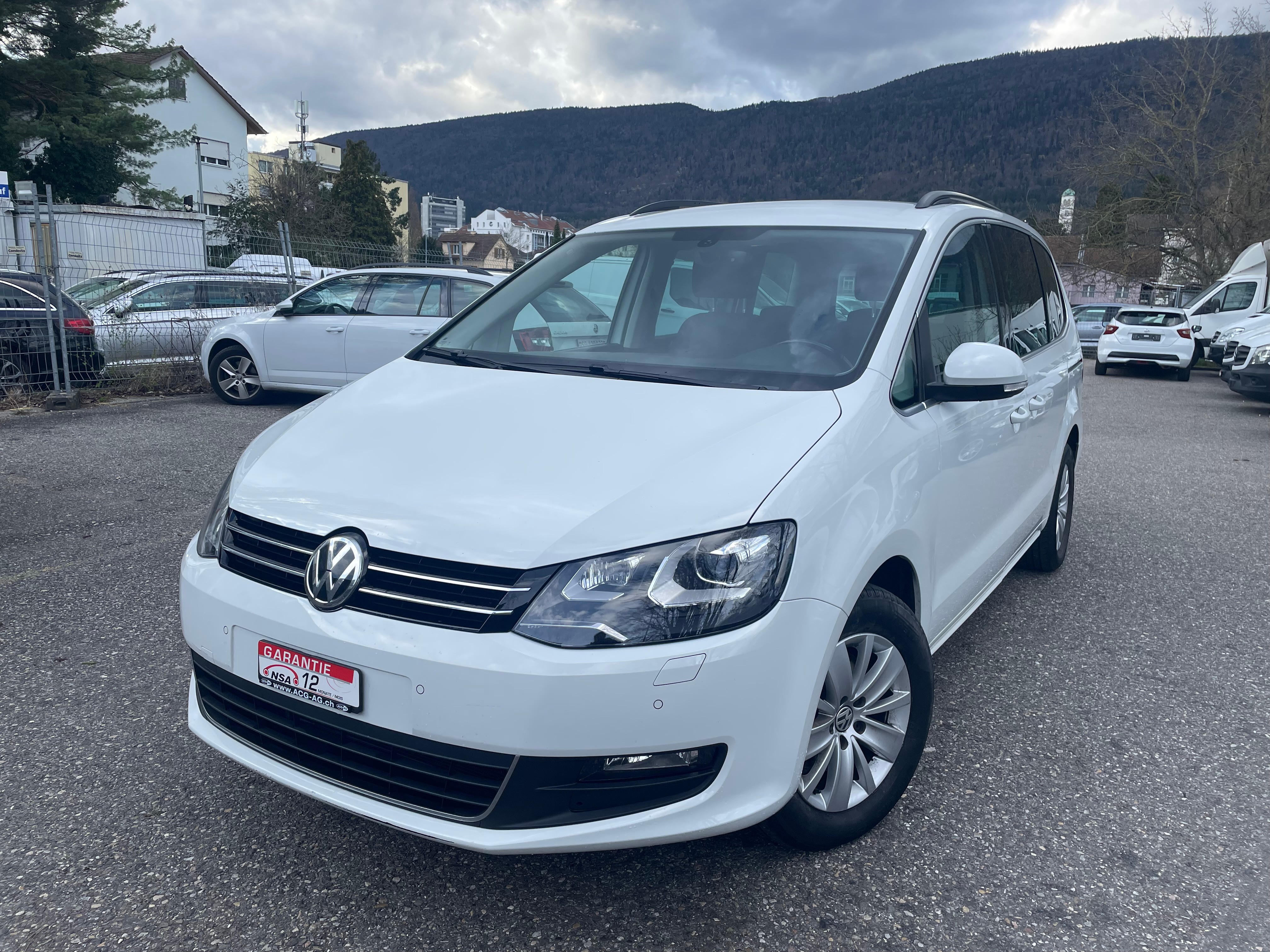 VW Sharan 2.0 TDI BMT Comfortline DSG * Navigation * Xenon * Tempomat * PDC V+H-Rückfahrkamera * Ab MFK