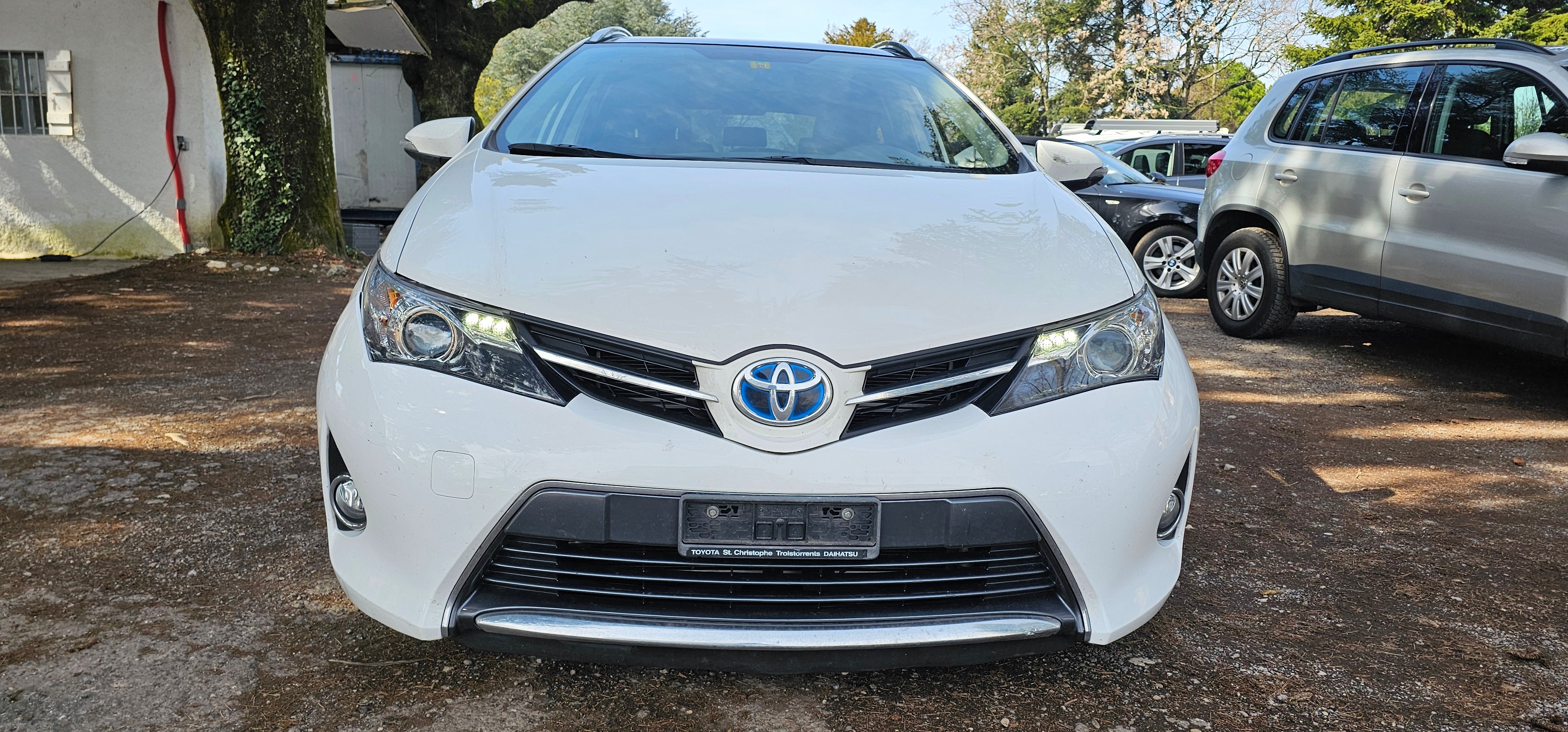 TOYOTA Auris Touring Sports 1.8 16V HSD Linea Sol