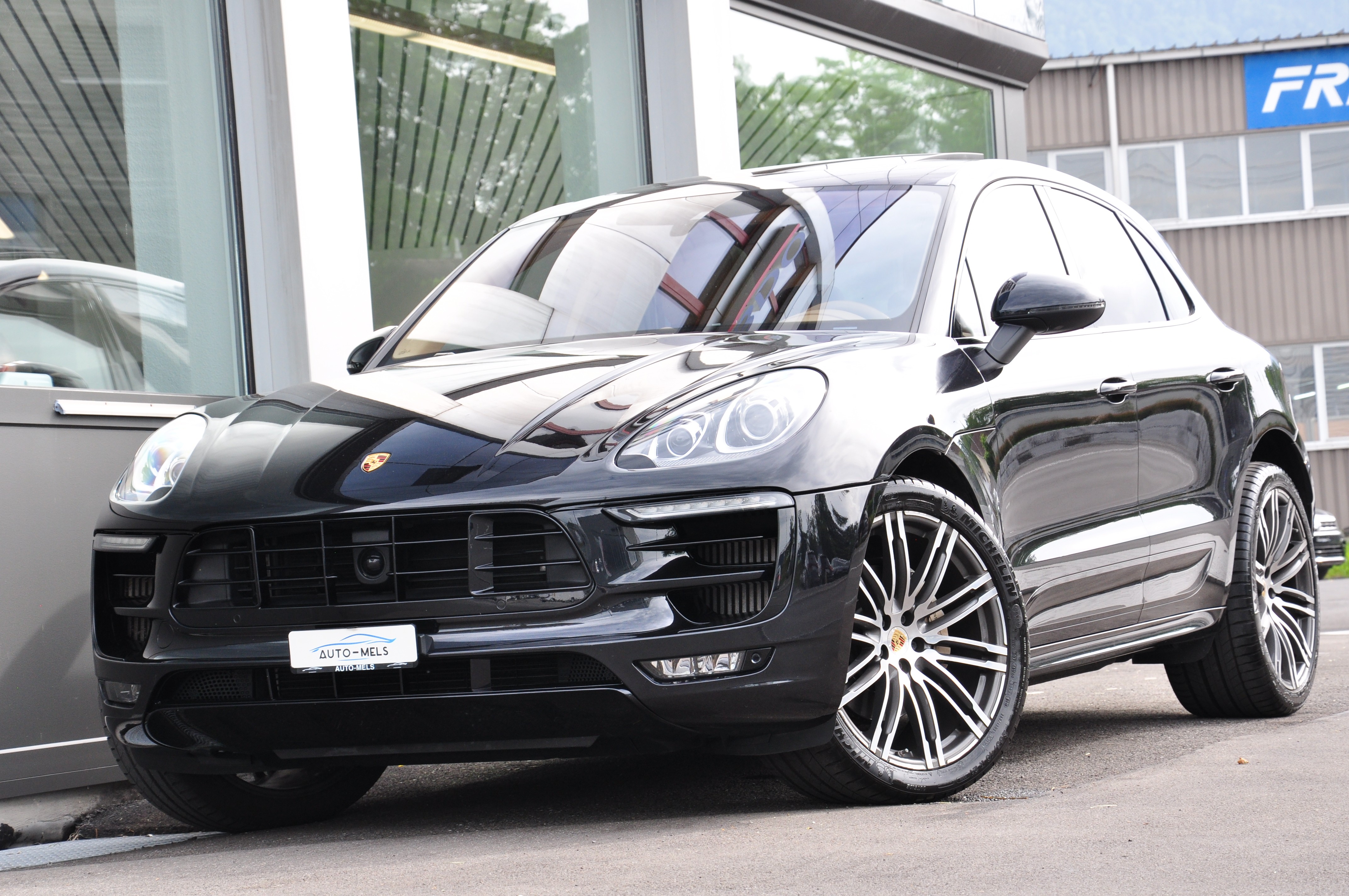 PORSCHE Macan S PDK