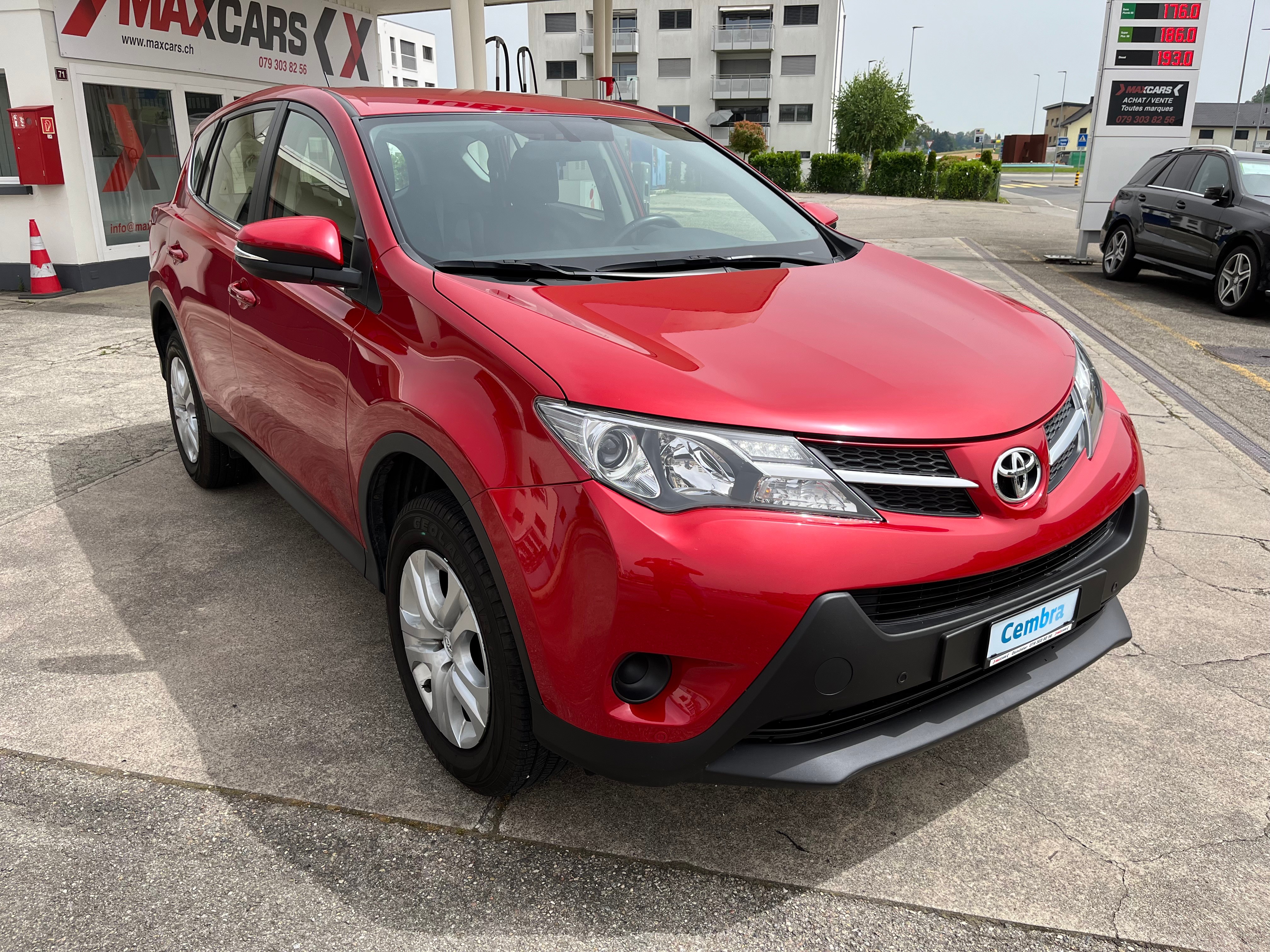 TOYOTA RAV-4 2.0 Luna Multidrive S (automatique 4x4) de 1ère main avec 36'000Kms! Roues été/hiver. Expertisé 04.2024!