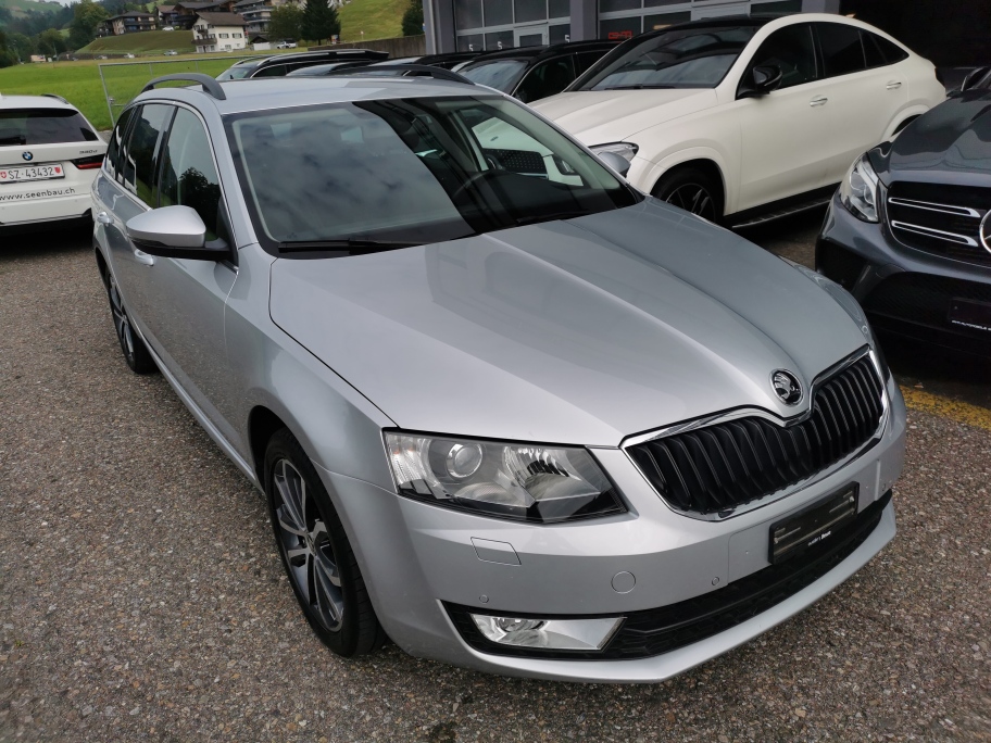 SKODA Octavia Combi 2.0 TDI Ambition 4x4 DSG