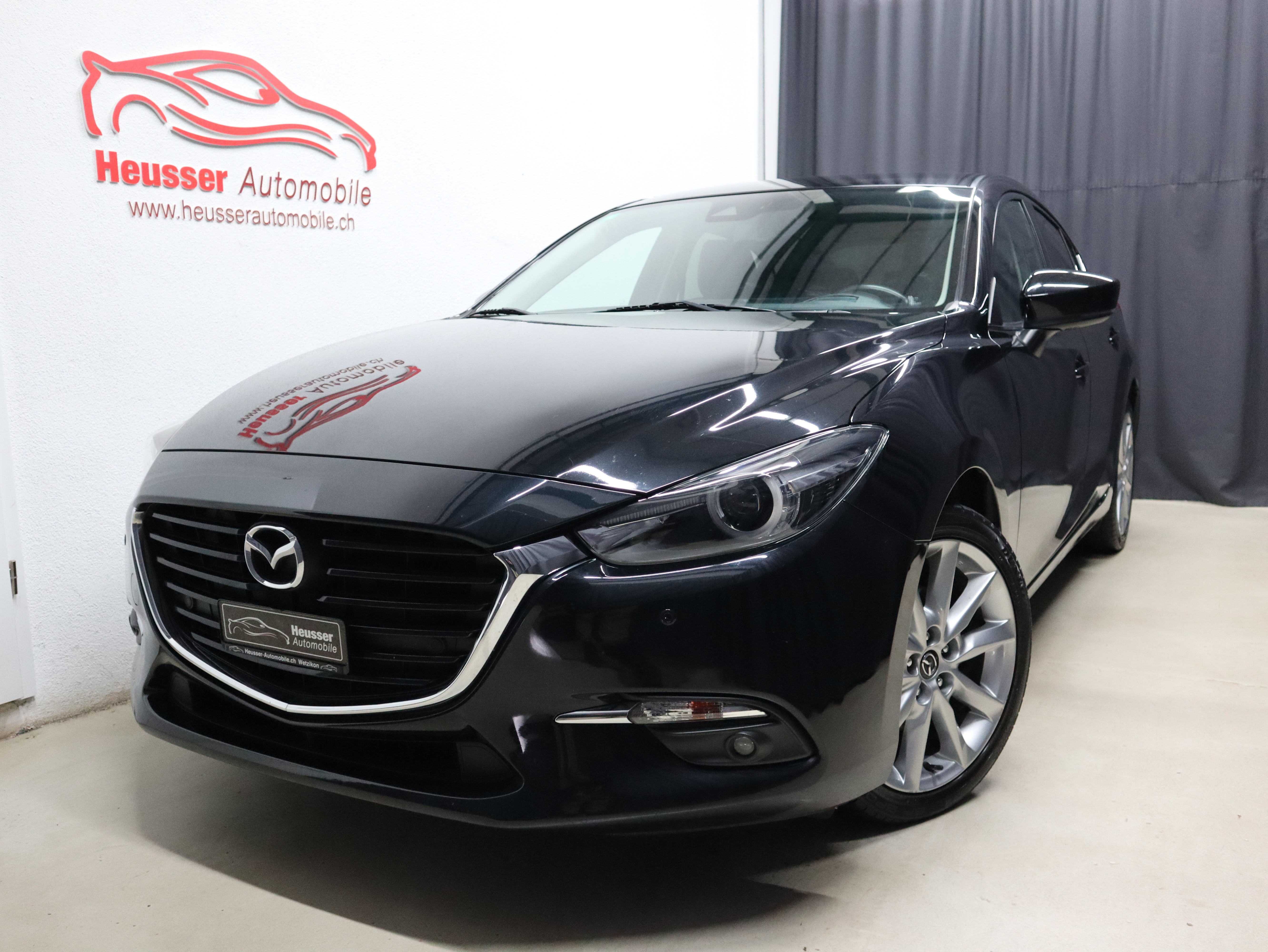 MAZDA 3 SKYACTIV-G 120 Revolution - Navi - Bose - Leder - Kamera - 120 PS