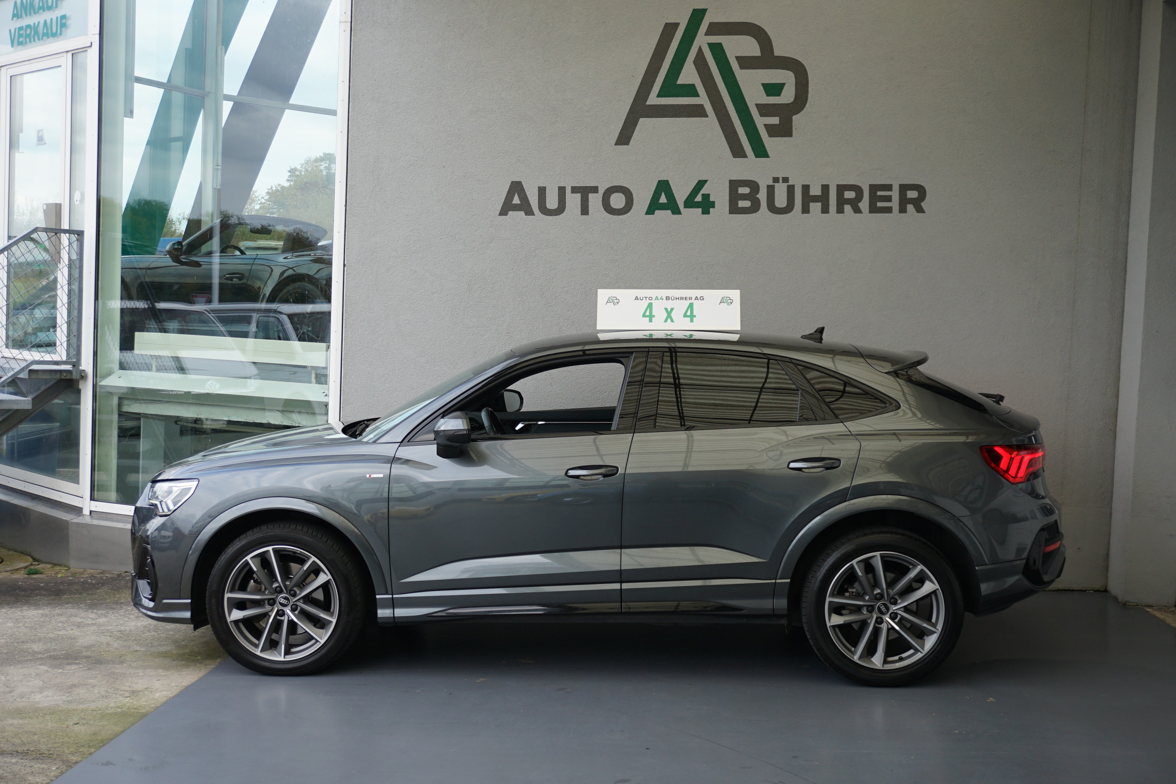 AUDI Q3 SB 40TDI S line Att qu