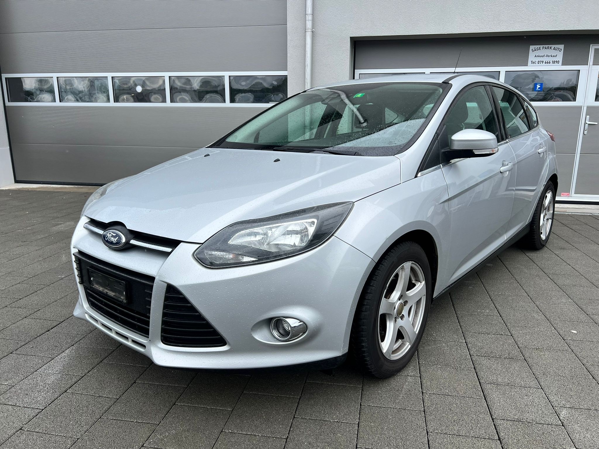 FORD Focus 1.0 SCTi Carving