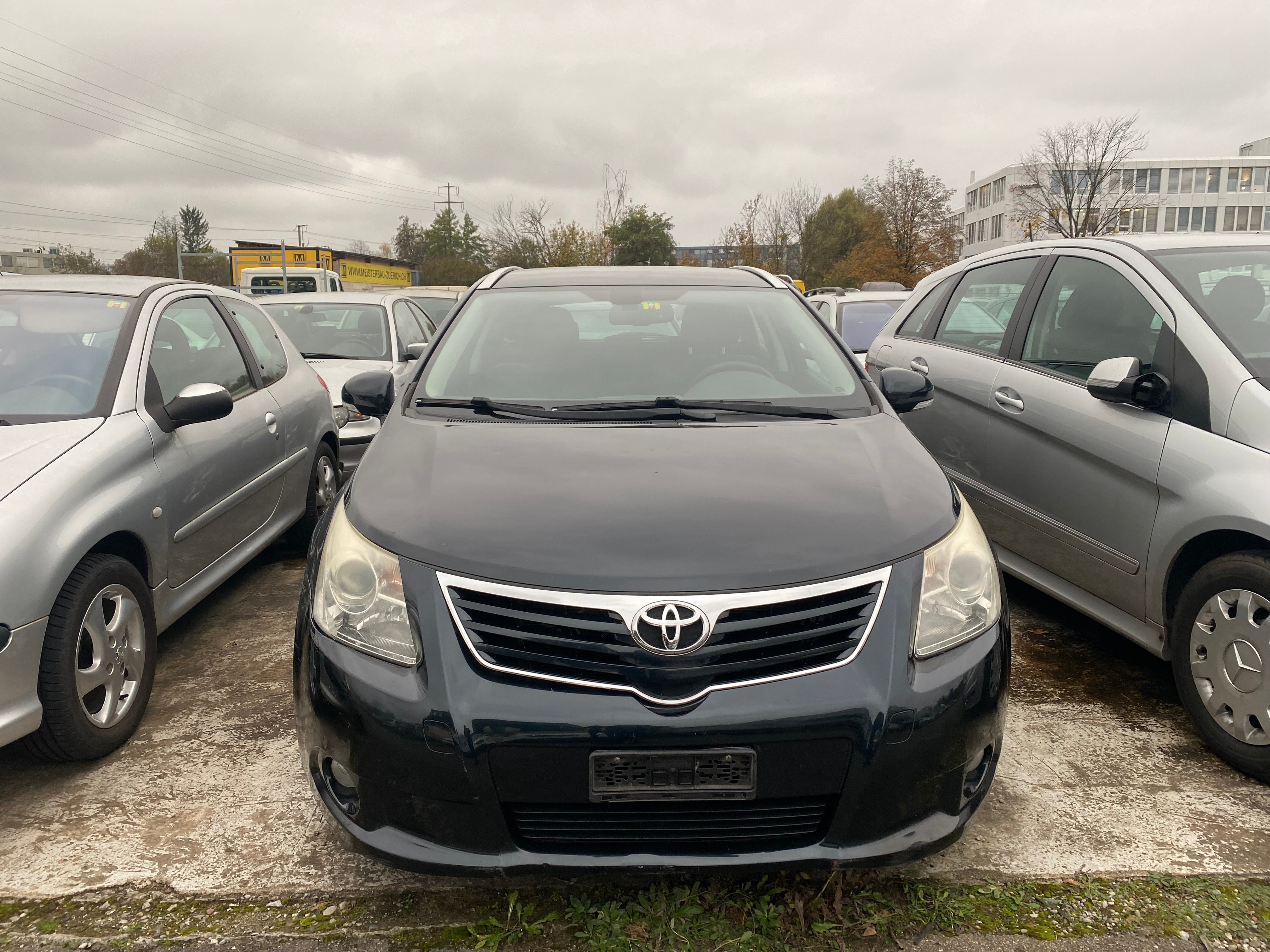 TOYOTA Avensis SW 2.0 Linea Luna Multidrive