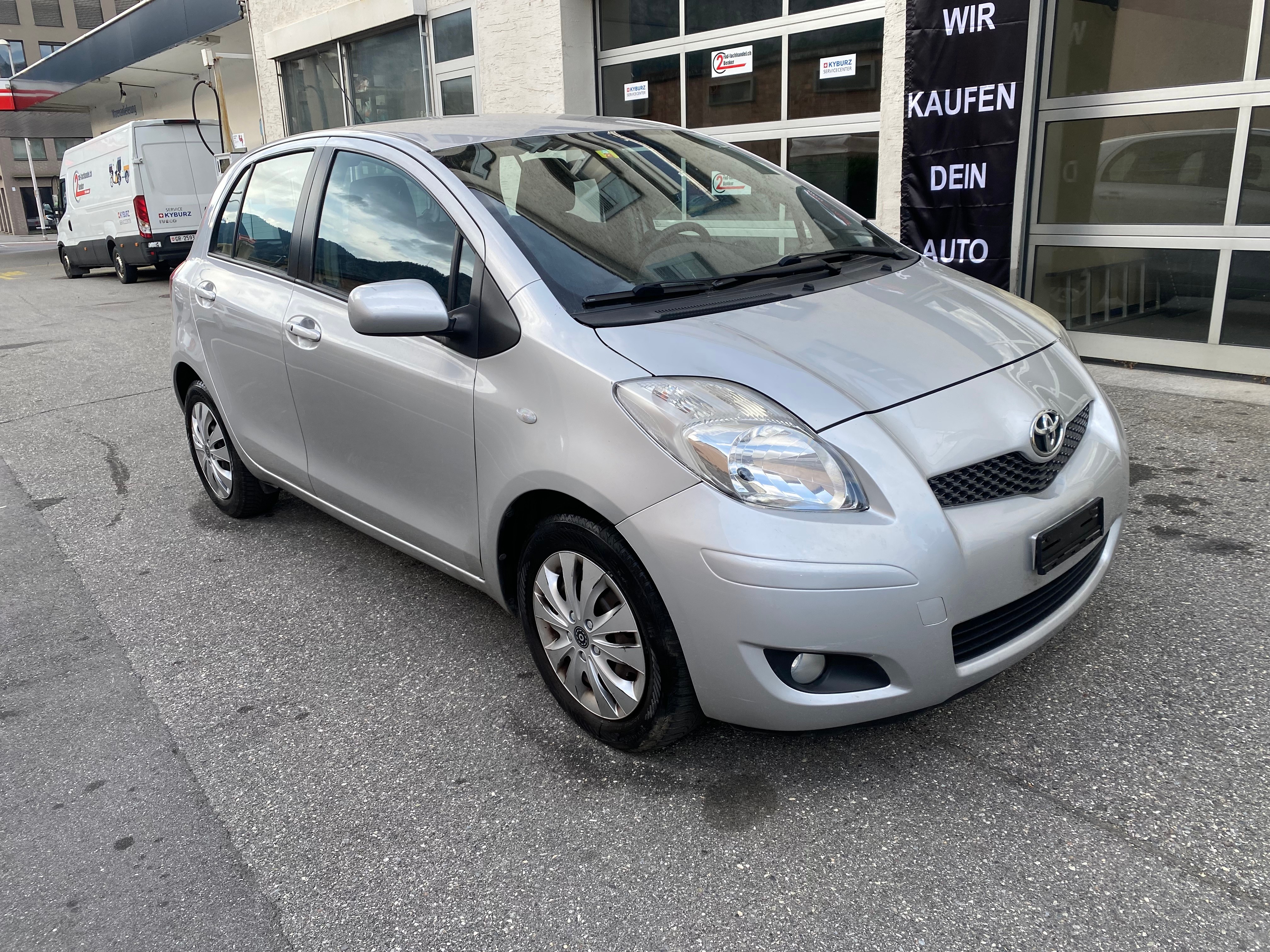 TOYOTA Yaris 1.33 Linea Sol Premium Multimode