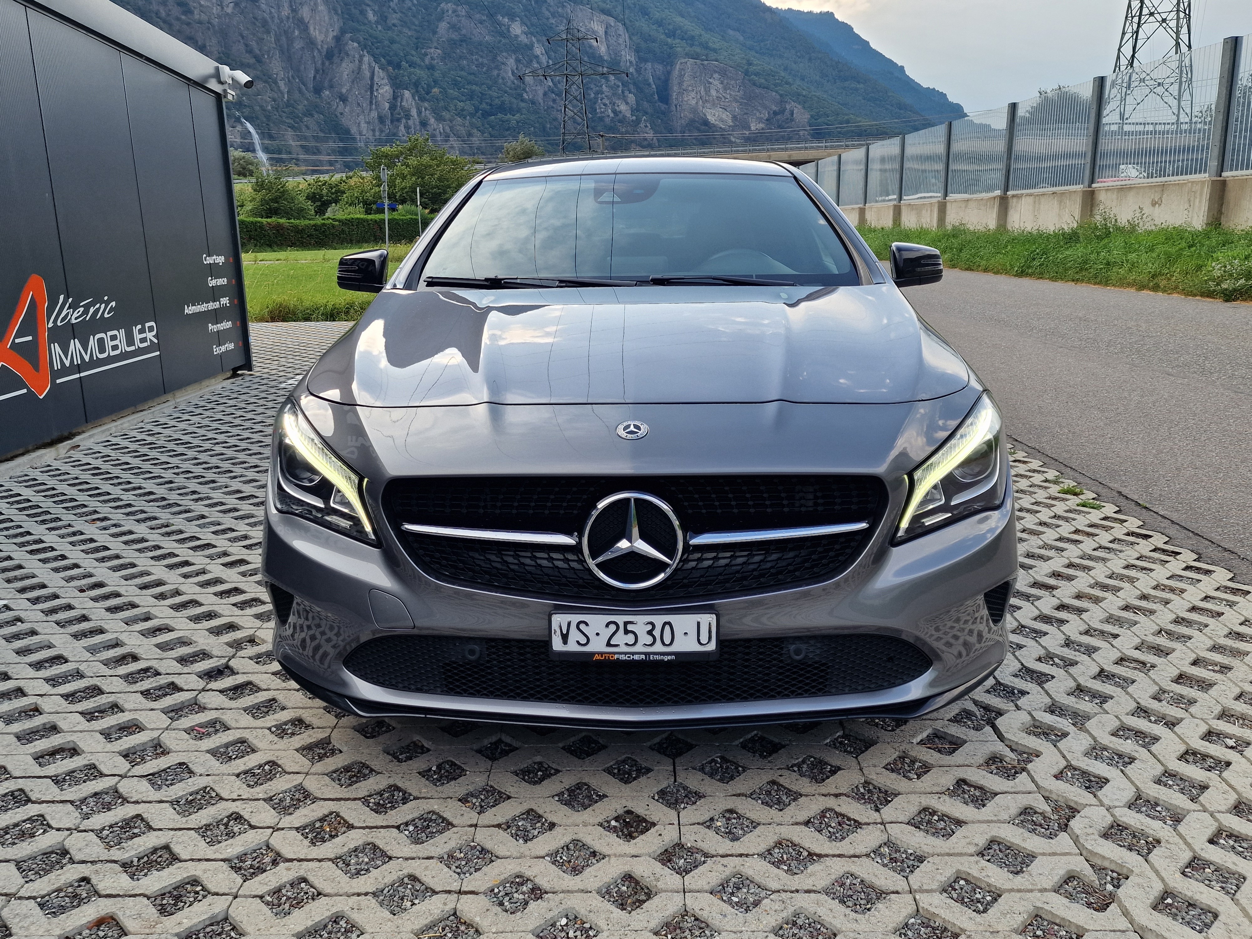 MERCEDES-BENZ CLA 200 AMG Line 7G-DCT