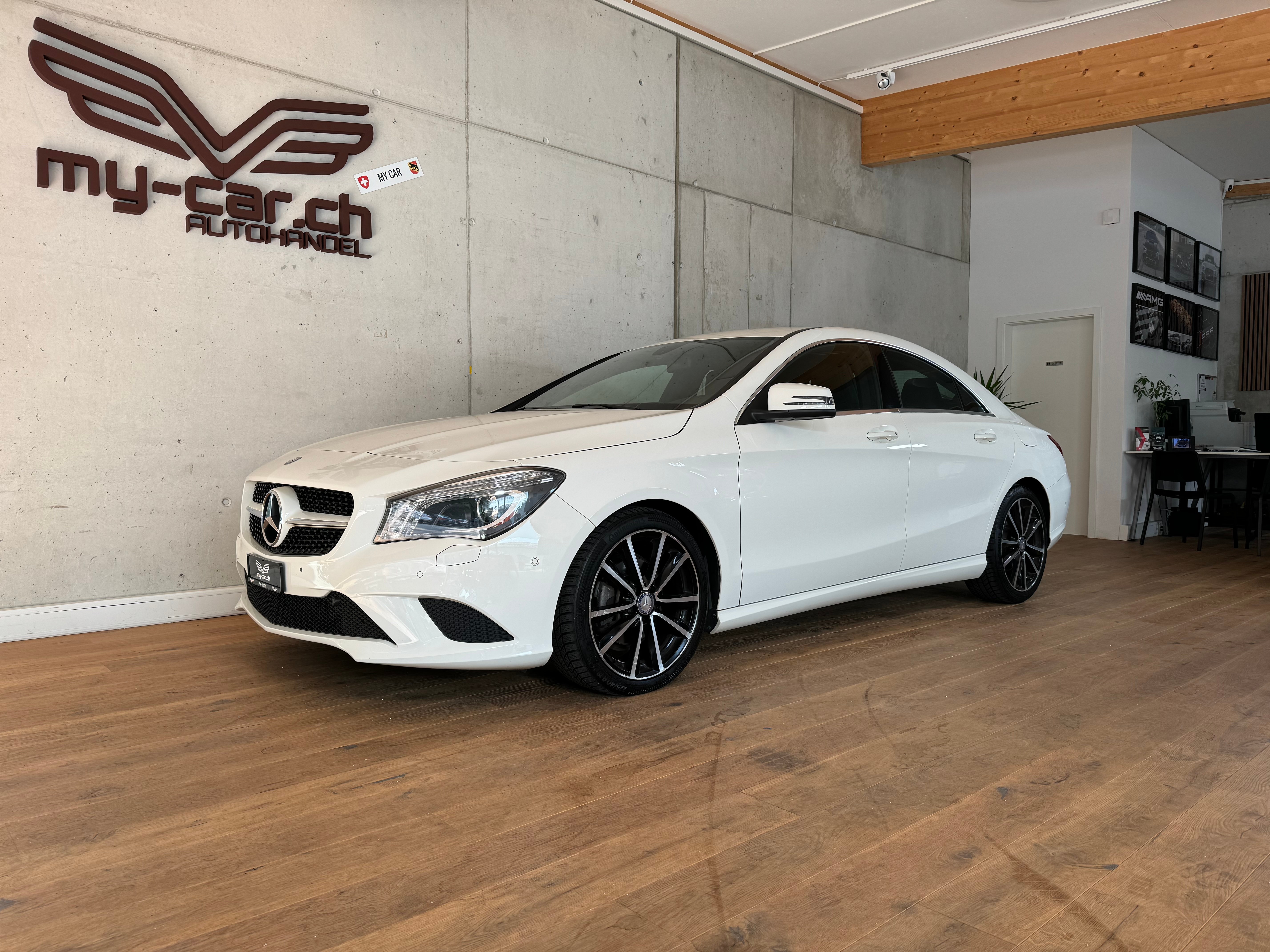 MERCEDES-BENZ CLA 200 Urban