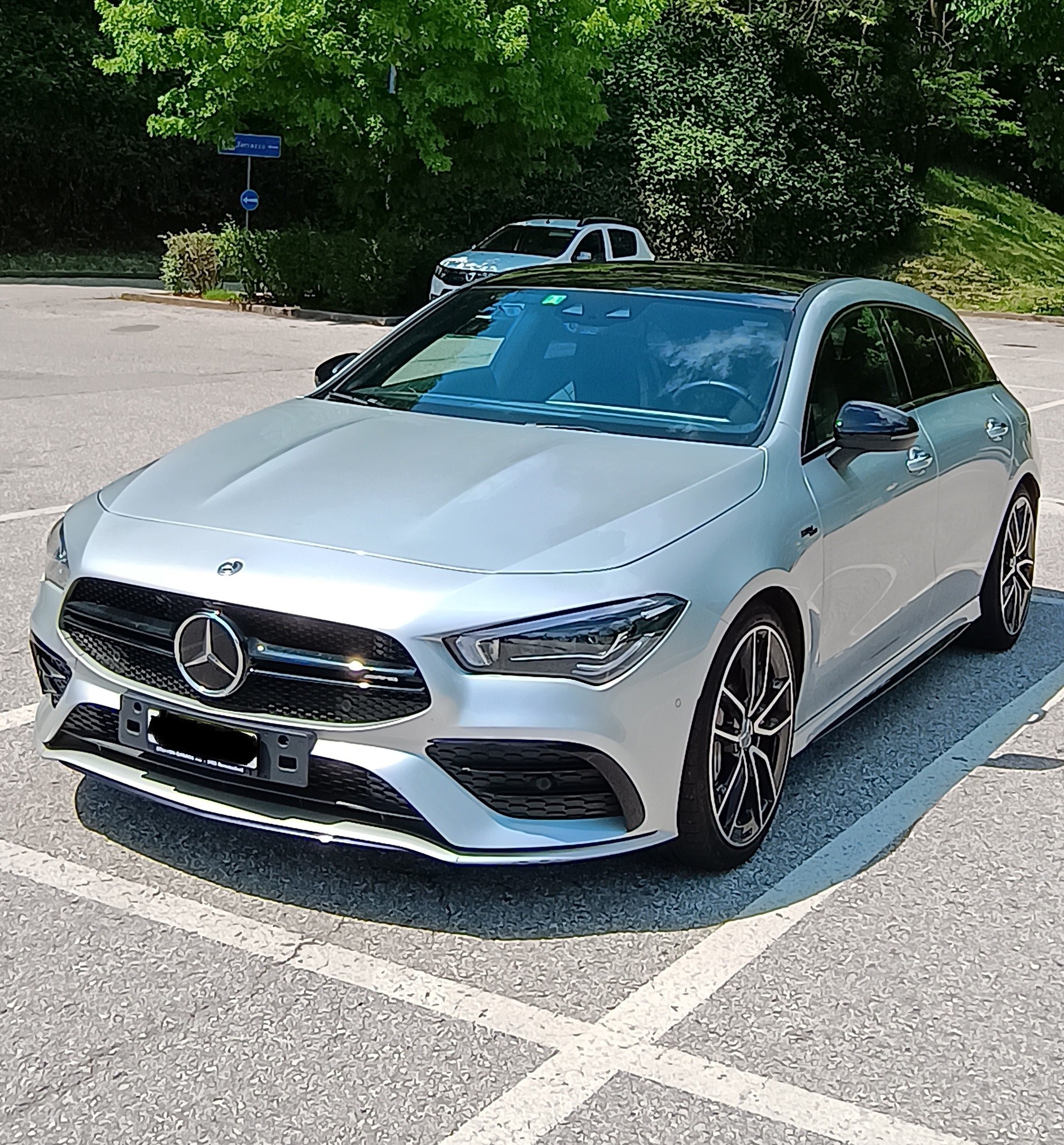 MERCEDES-BENZ CLA Shooting Brake 35 AMG 4Matic 7G-DCT