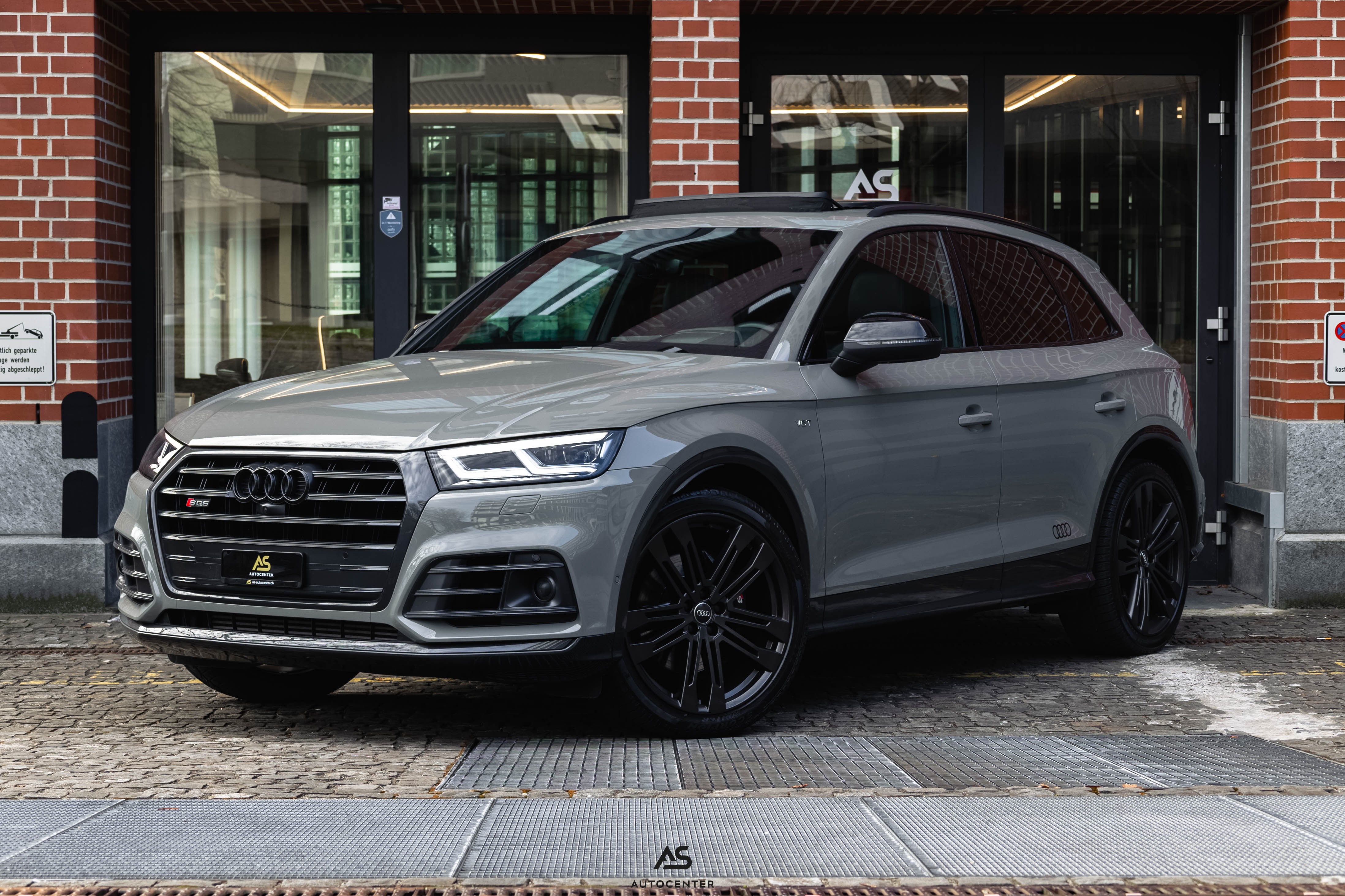 AUDI SQ5 3.0 TFSI quattro (CH) QUANTUMGRAU | HUD | Pano | AHK | 360° | ACC | B&O